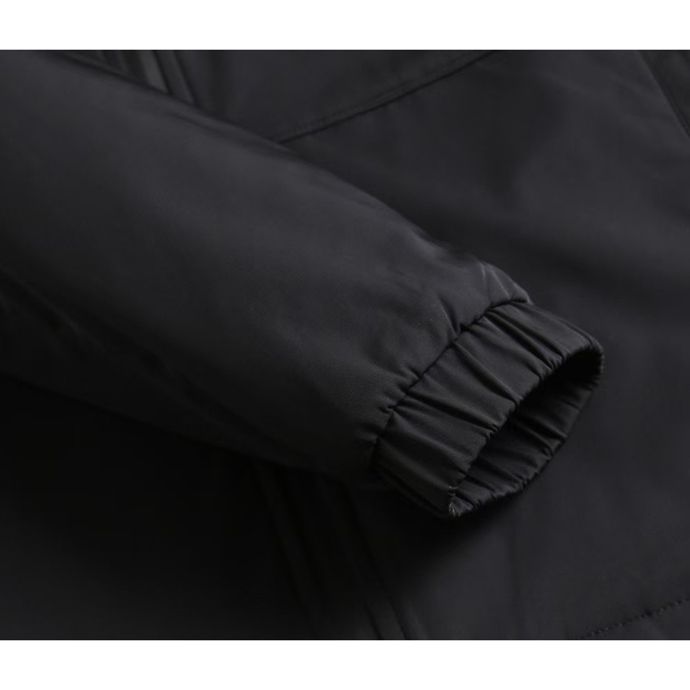 <p>Giorgio_Armani 加厚棉服外套(黑)</p>
