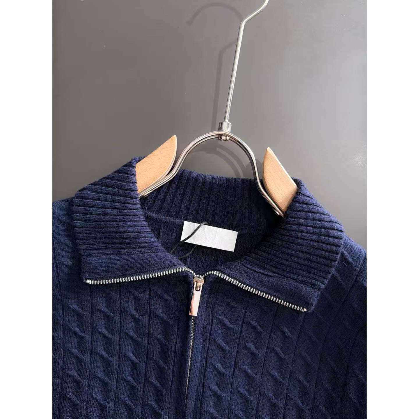 <p>GUCCI&nbsp;秋冬官网最新毛衣(藍)</p>