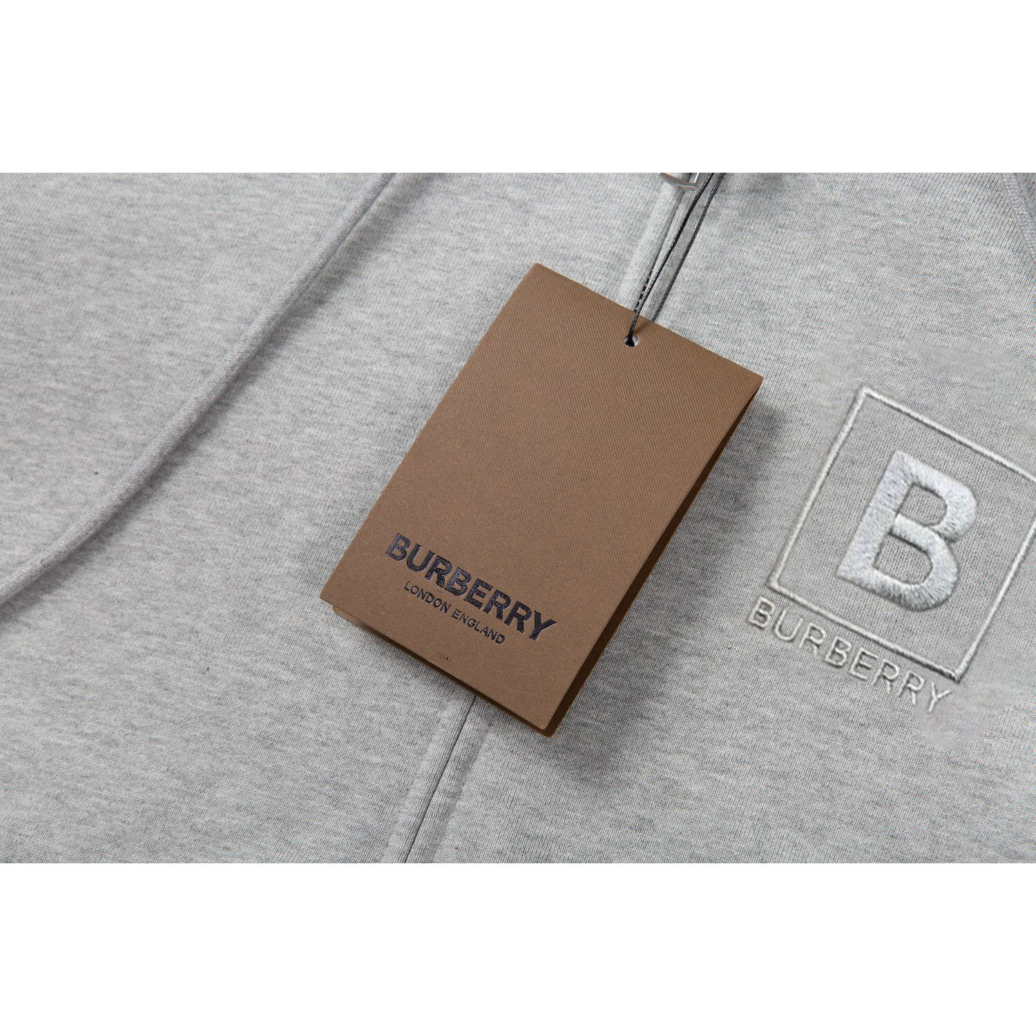 <p>Burberry B字母logo绣花连帽开衫卫衣(灰)</p>