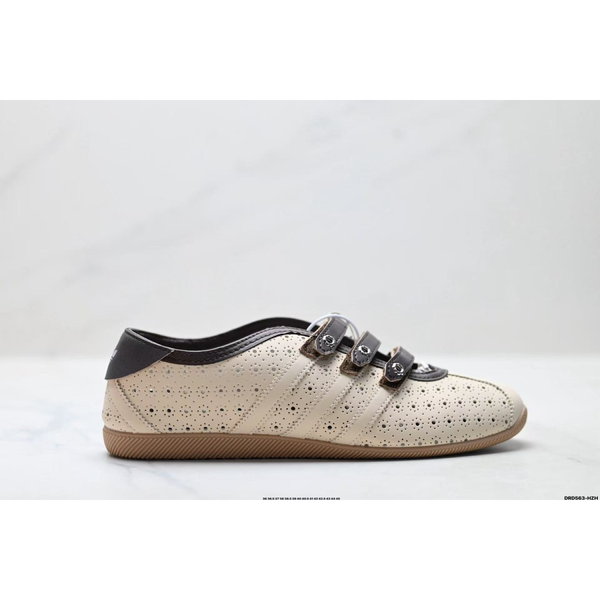 <p>Adidas Originals Anfu Trainers 玛丽珍鞋(卡其)</p>