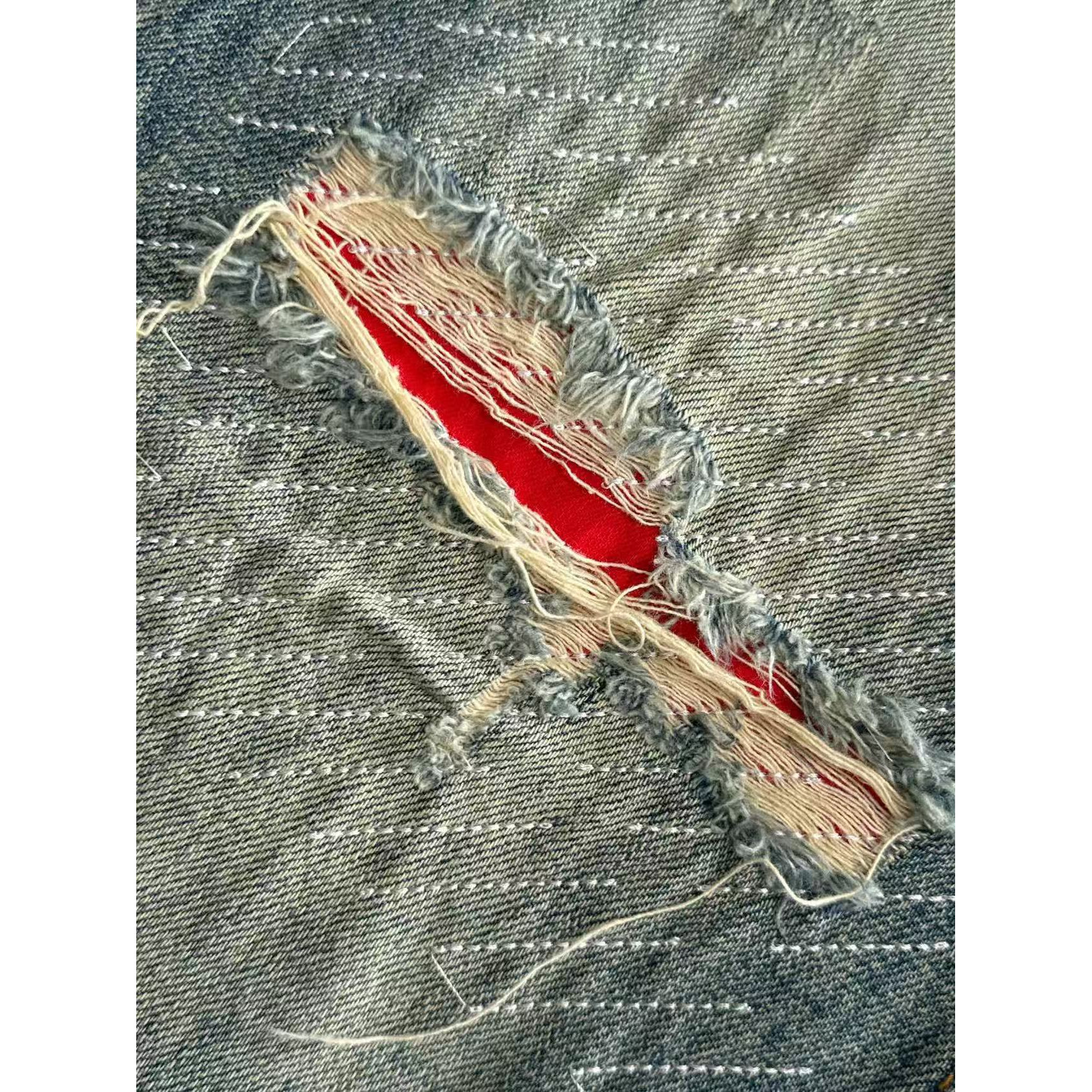 <p>FENDI 四季款经典牛仔裤直筒长裤(藍)</p>