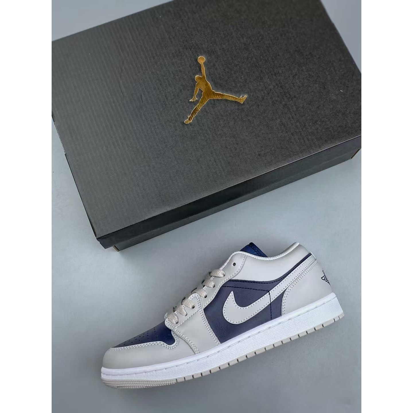 <p>K版 Nike AIR JORDAN 1LOW G &nbsp;AJ1 休闲板鞋</p>