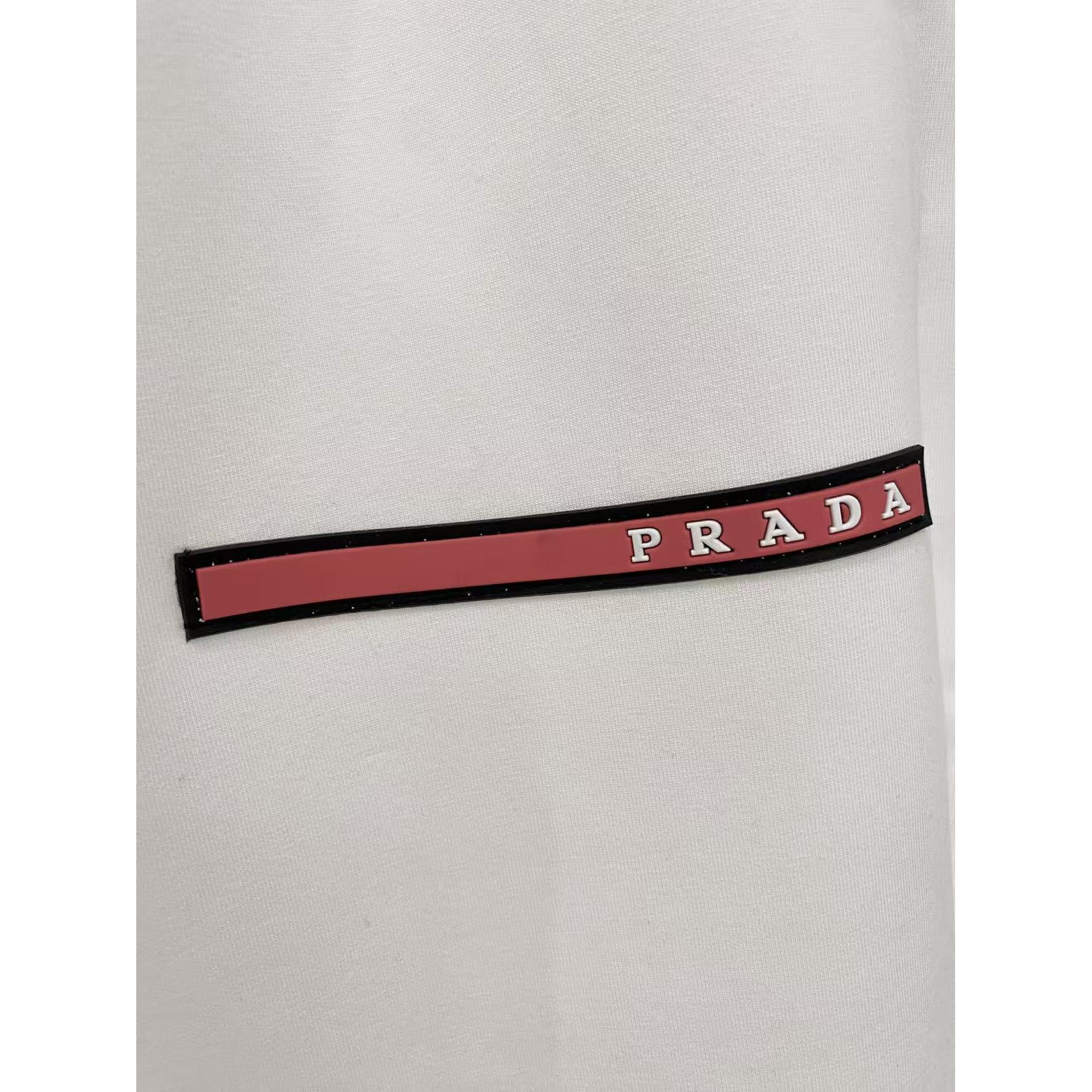 <p>PRADA 男士长裤(782469)</p>