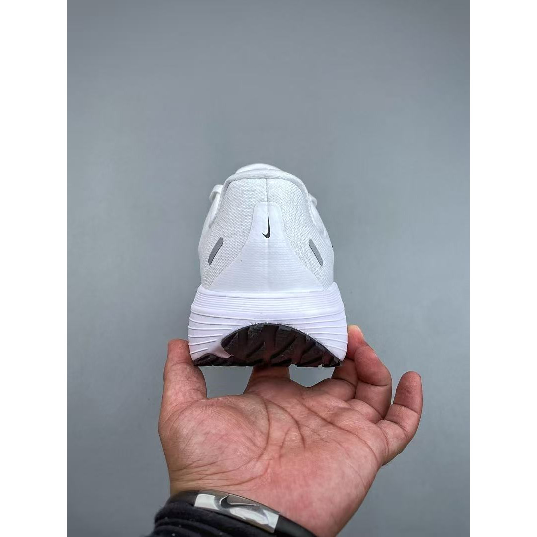 <p>Nike Quest 7 休闲慢跑鞋(白)</p>
