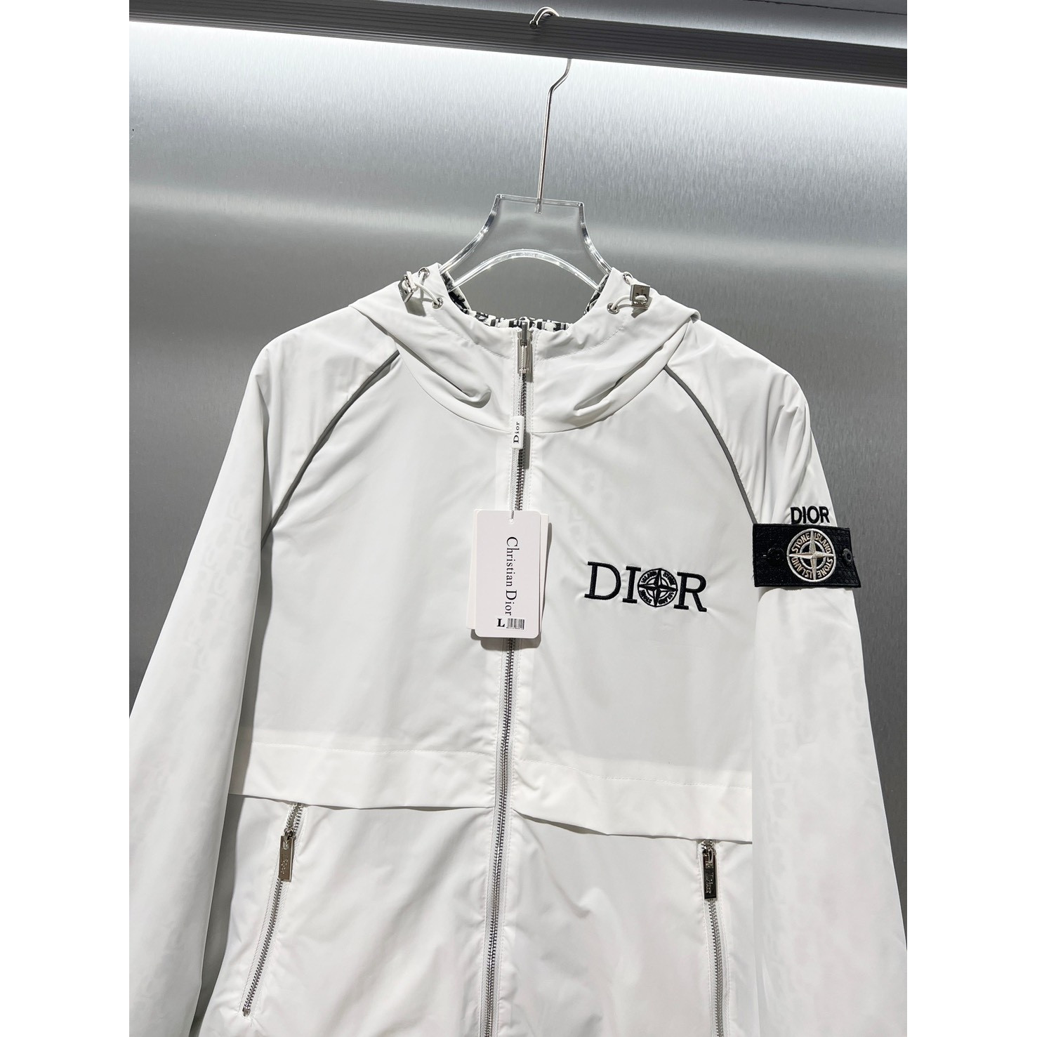 <p>DIOR 双面穿夹克外套(白)</p>