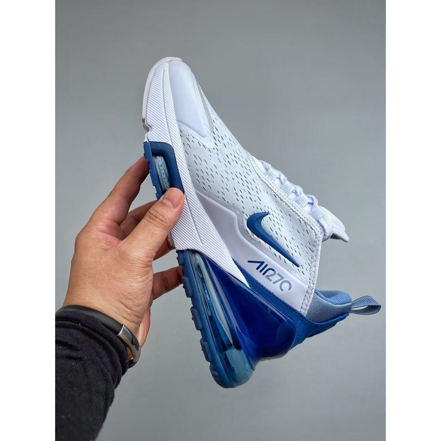 <p>Nike AIR MAX 270 PREMIUM 气垫休闲跑鞋(白藍)</p>