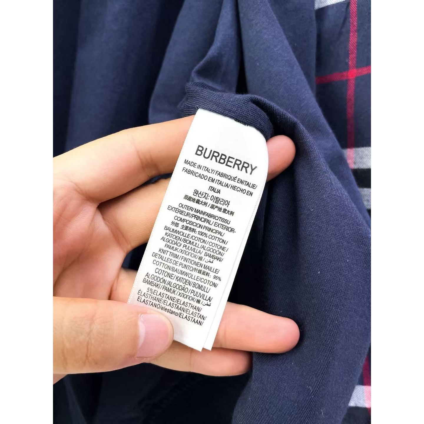 <p>BURBERRY 卫衣外套(藍)</p>