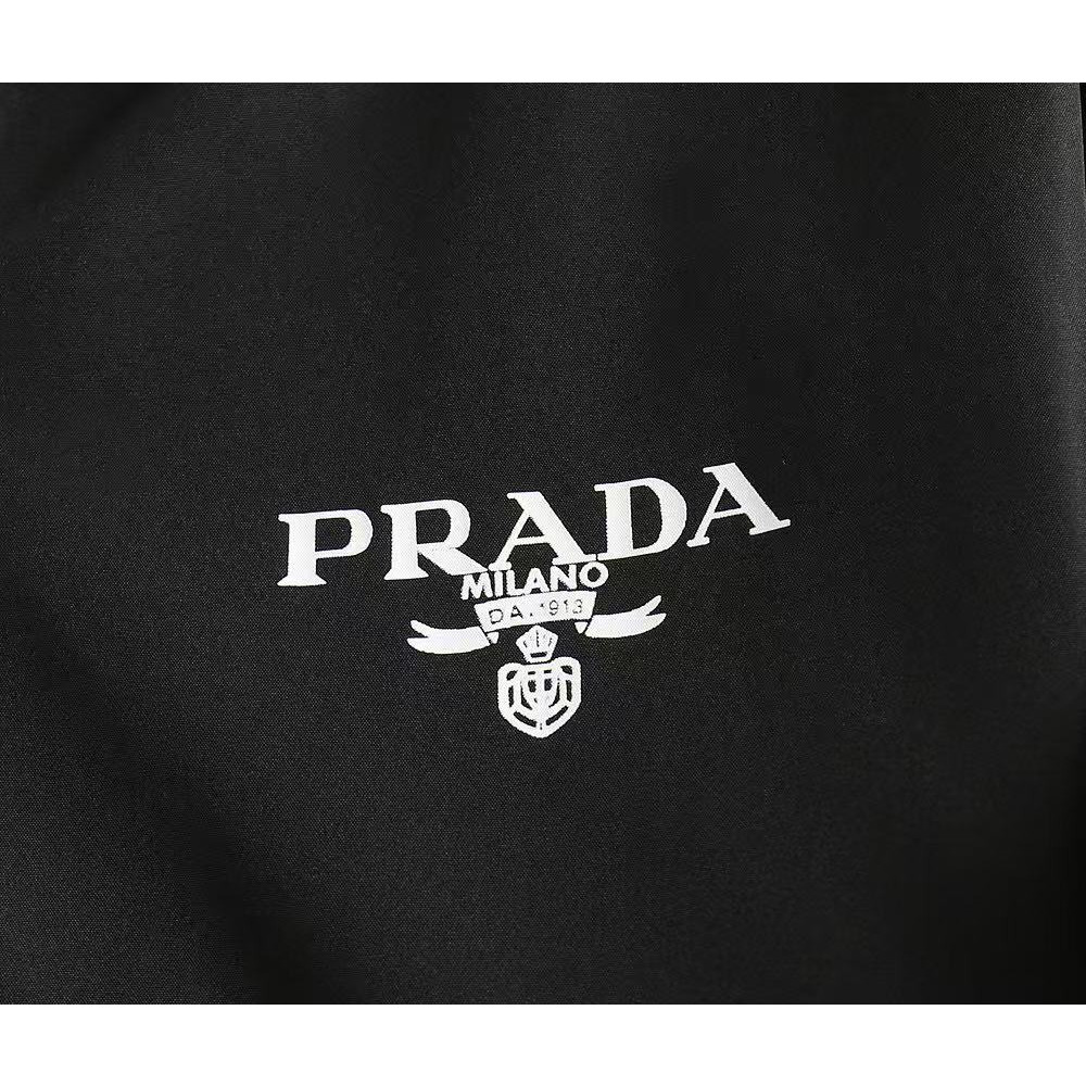 <p>PRADA 男士夹克外套(黑)</p>