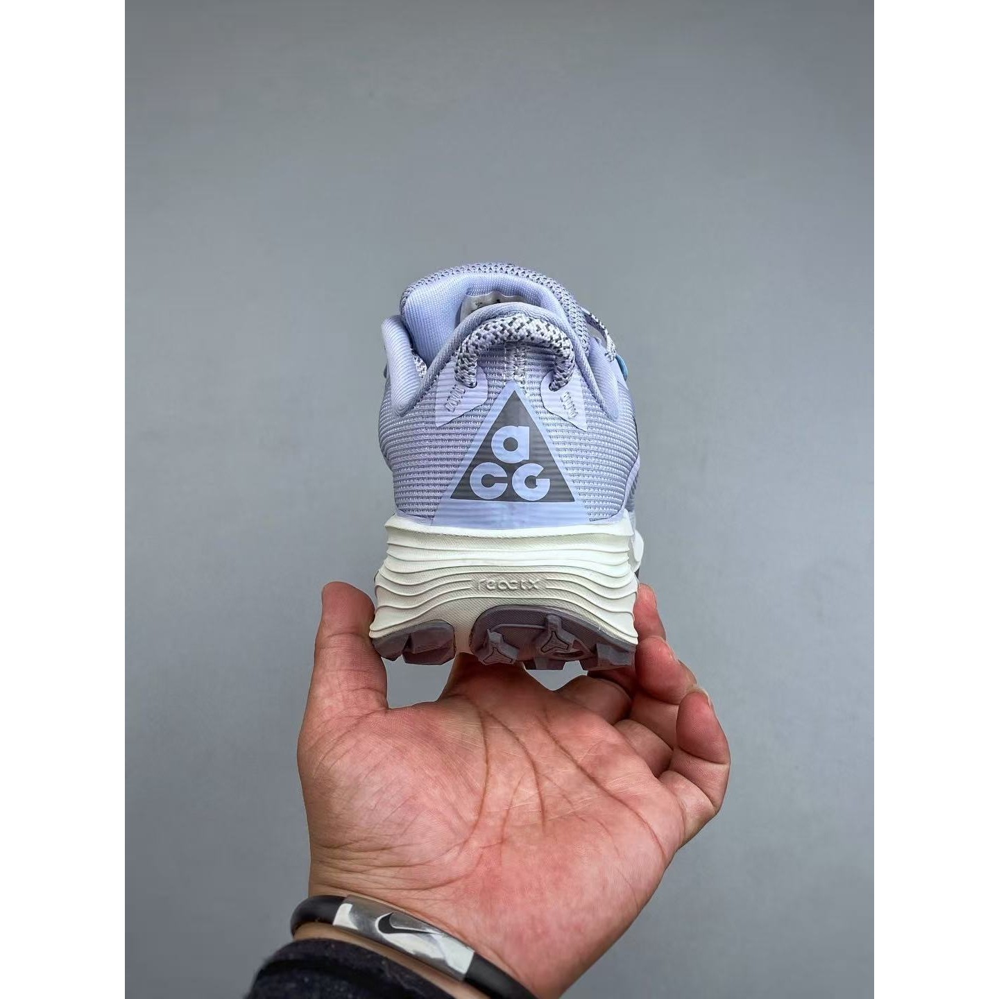 <p>NIKE ACG 户外低帮徒步鞋(藍)</p>