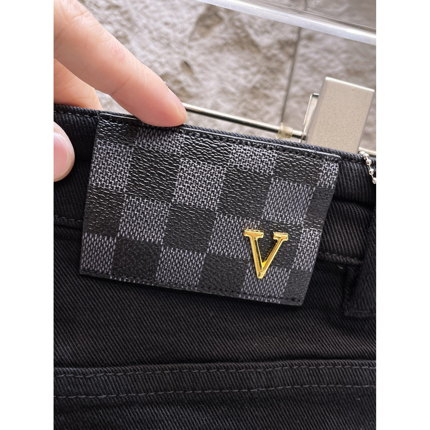 <p>LV 高端牛仔裤(黑)</p>