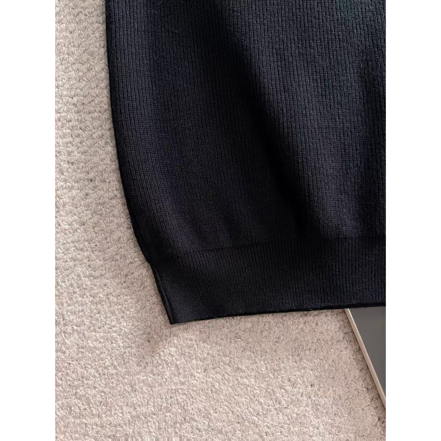 <p>GUCCI&nbsp;秋冬官网最新毛衣(黑)</p>