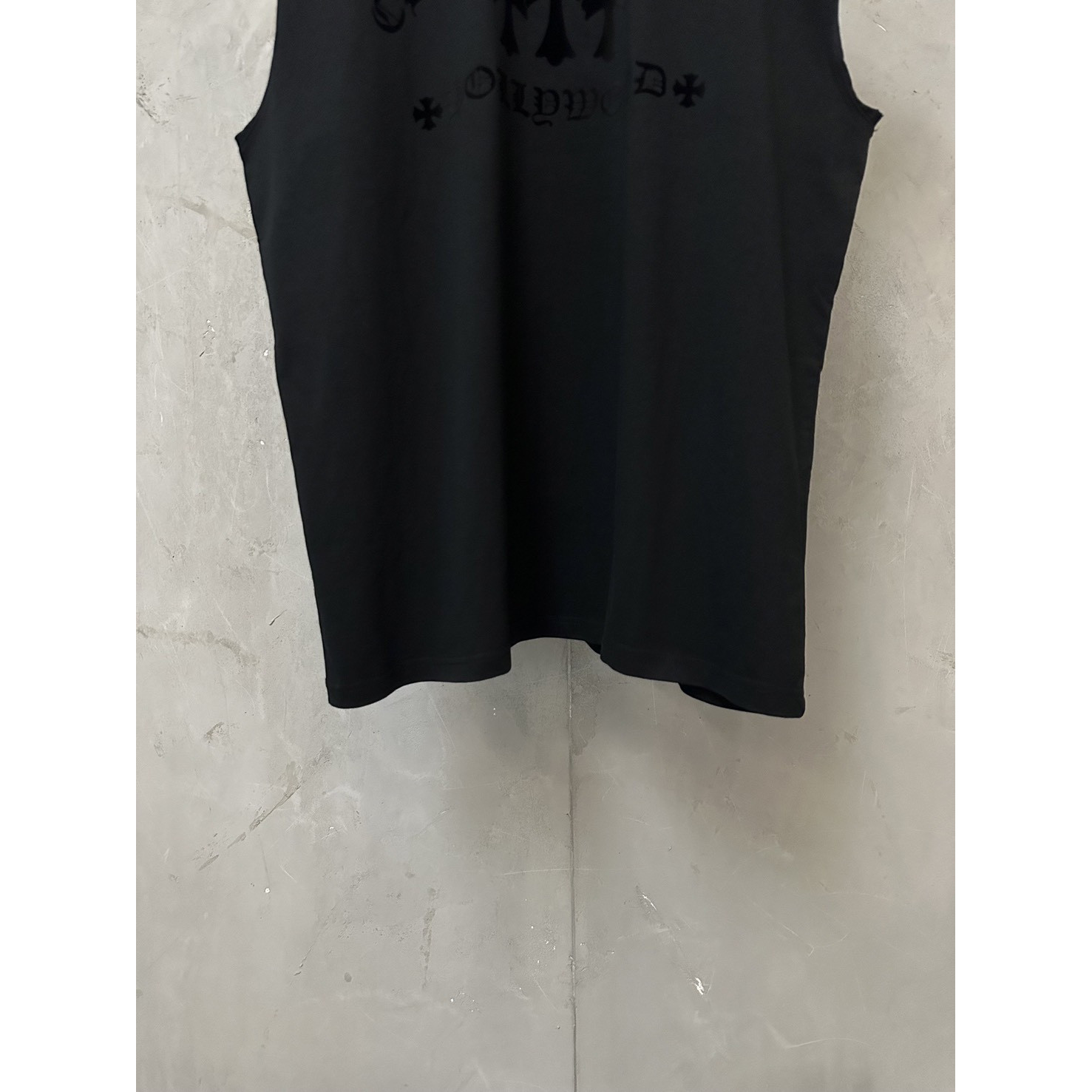 <p>Chrome Hearts 十字架植绒印花坎肩背心(黑)</p>