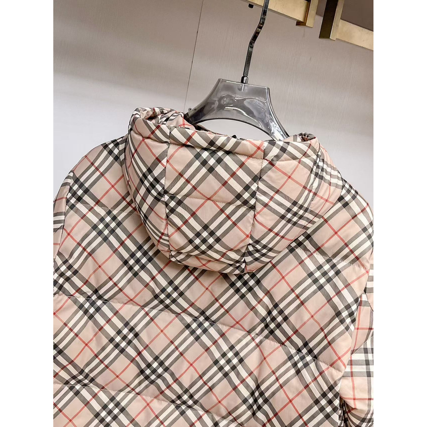 <p>BURBERRY 秋冬新款羽绒服(卡其)</p>