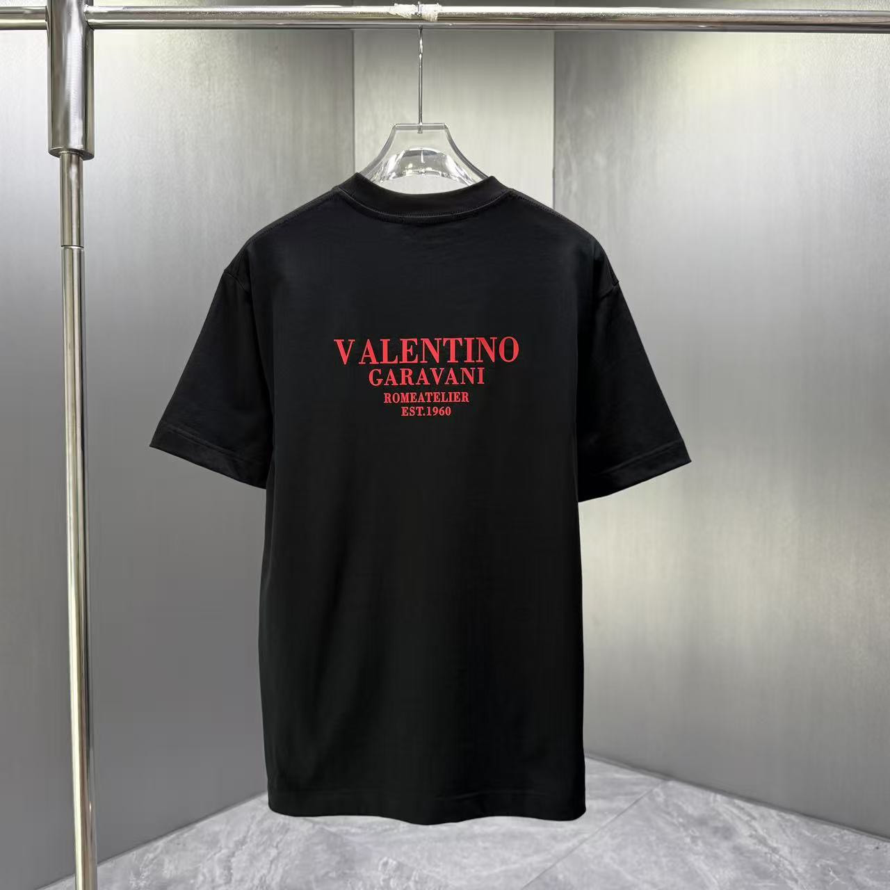 <p>VALENTION 短袖T恤(黑)</p>