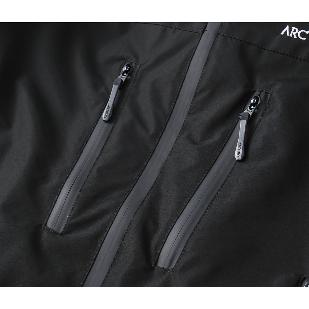 <p>Arc'teryx 新款男士夹克外套</p>