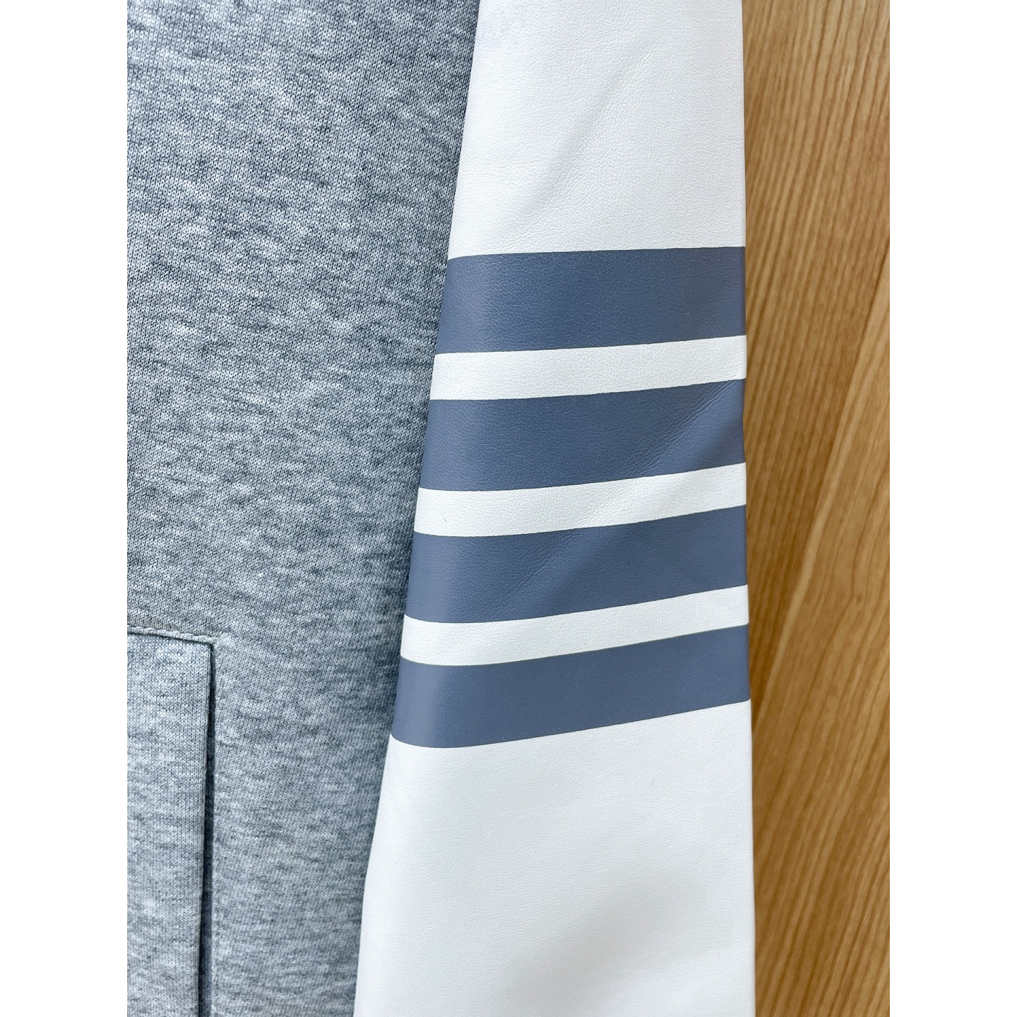 <p>Thom Browne 精品外套(灰)</p>
