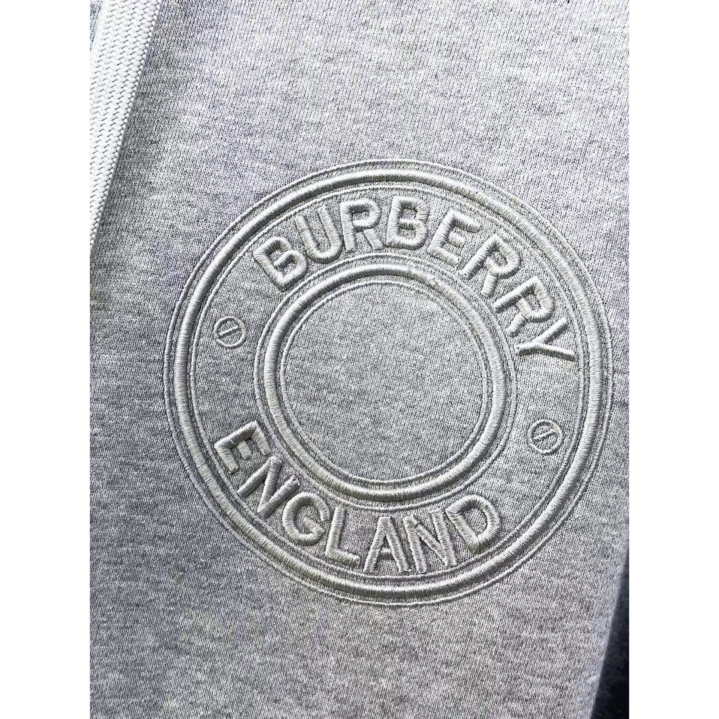 <p>BURBERRY 连帽卫衣(灰)</p>