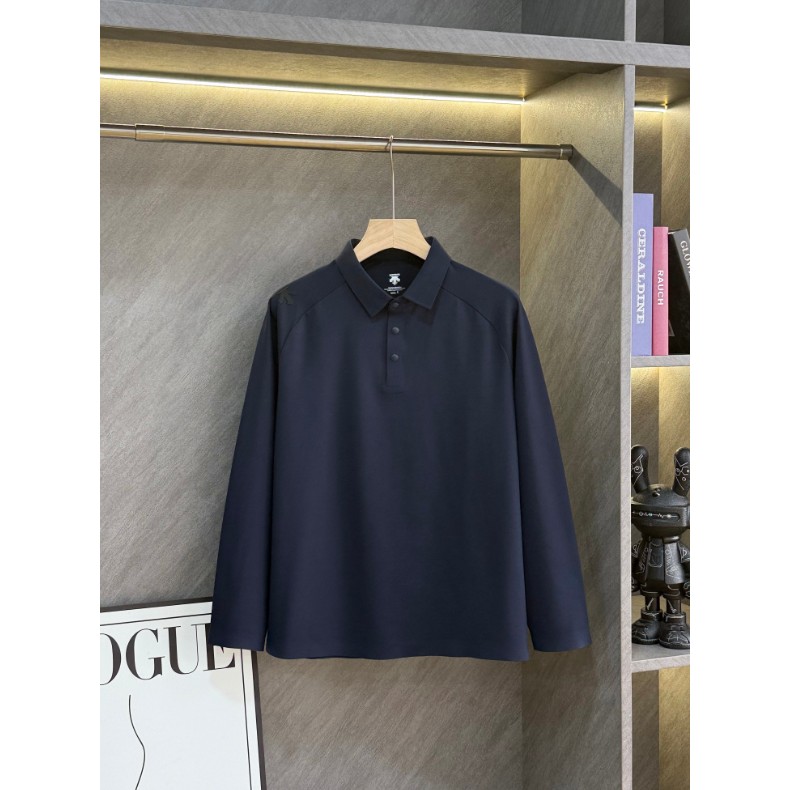 <p>DESCENTE 加絨POLO衫</p>