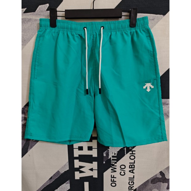 <p>DESCENTE 速乾沙灘短褲(綠)</p>