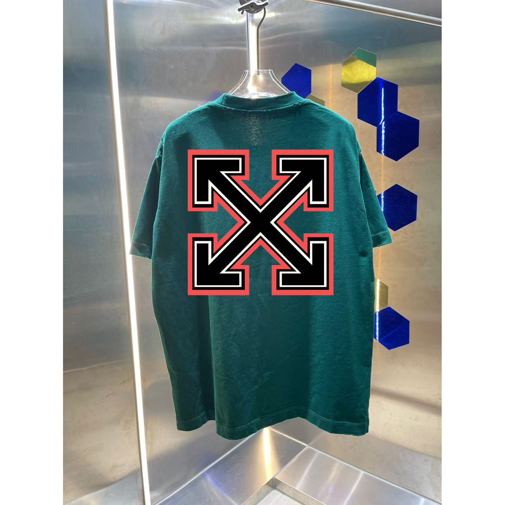 <p>OFF-white 洗水磨破短袖T恤(洗水綠)</p>