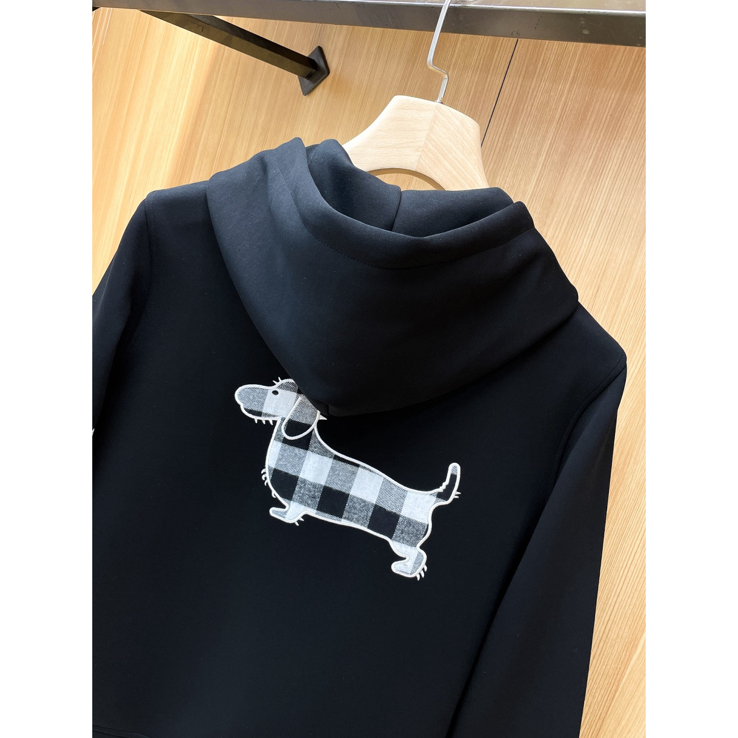 <p>Thom Browne 精品外套(黑)</p>