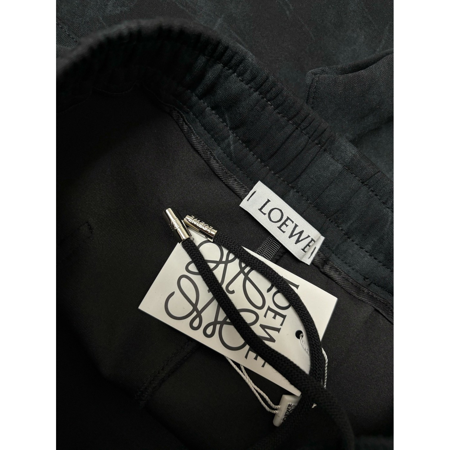 <p>LOEWE 刺绣休闲长裤(黑)</p>