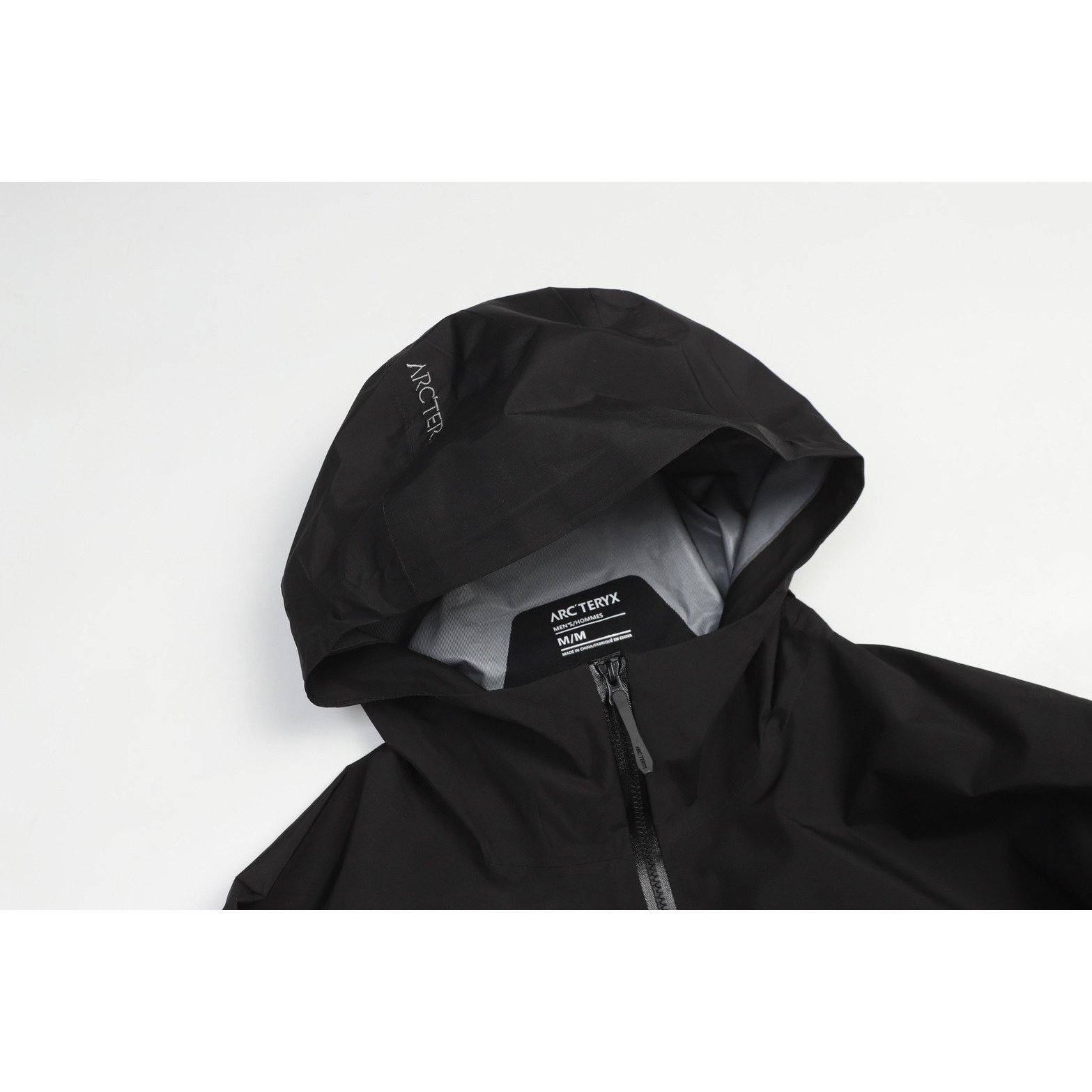 <p>ARC'TERYX Beta Jacket JK硬壳连帽冲锋衣(黑)</p>