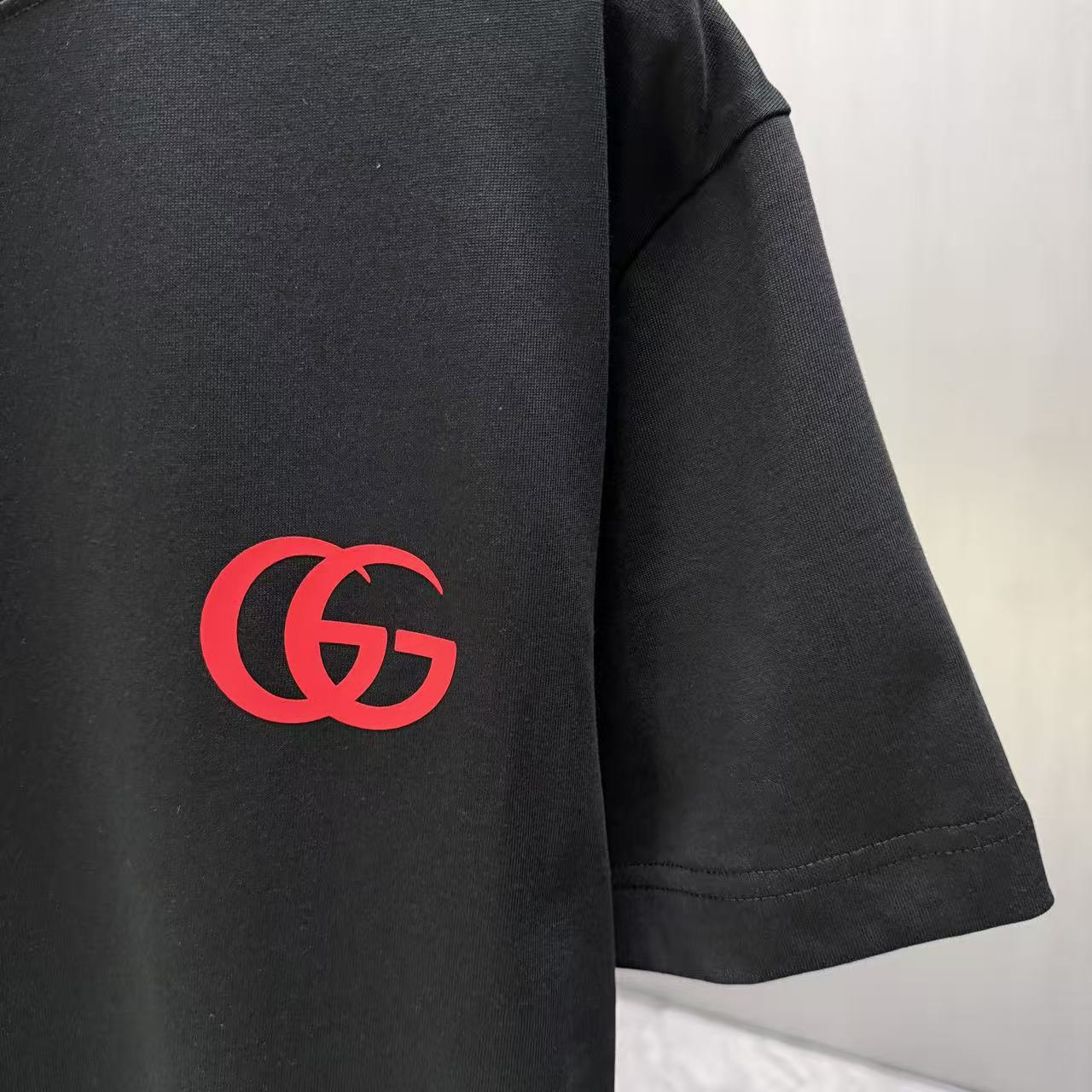 <p>GUCCI 短袖T恤(黑)</p>