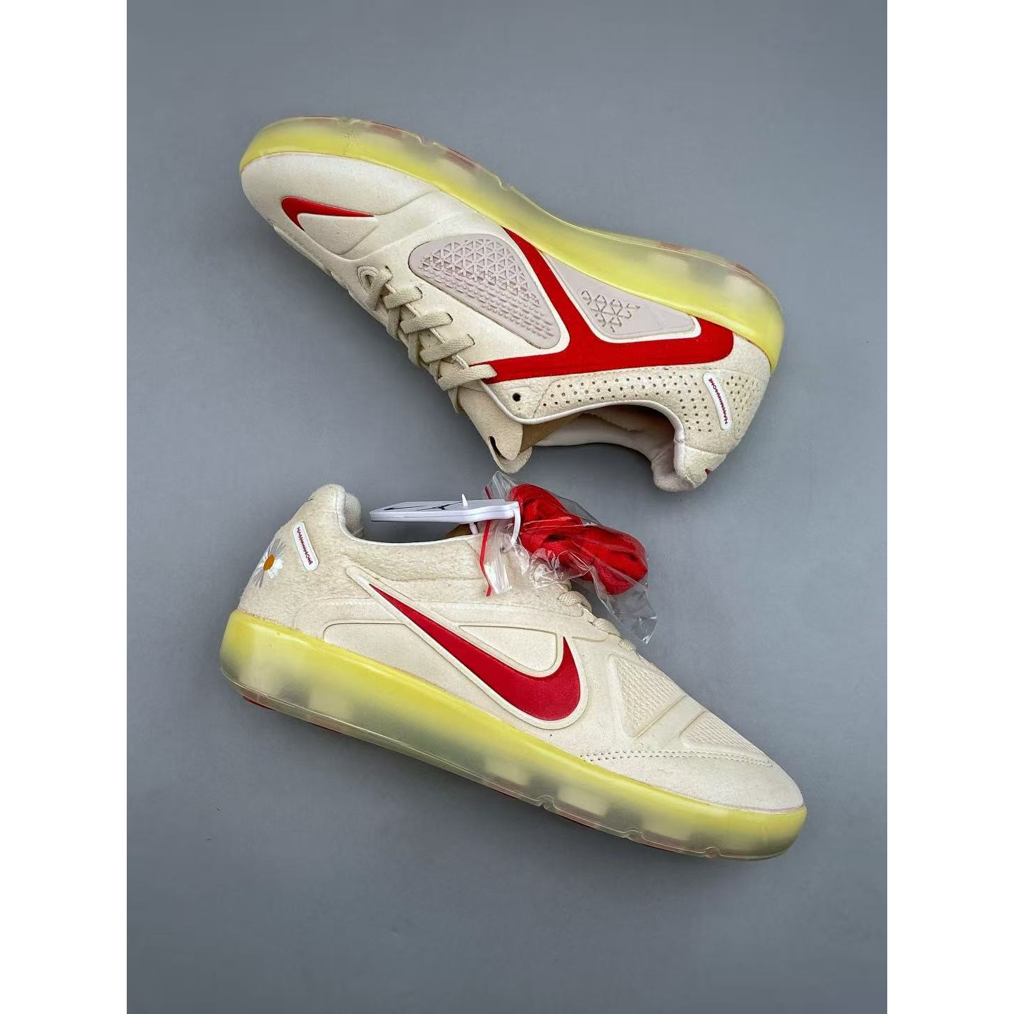 <p>Nike &nbsp;&times; PEACEMINUSONE &times; 韩国队 Cryoshot&nbsp; 足球鞋&nbsp;</p>
