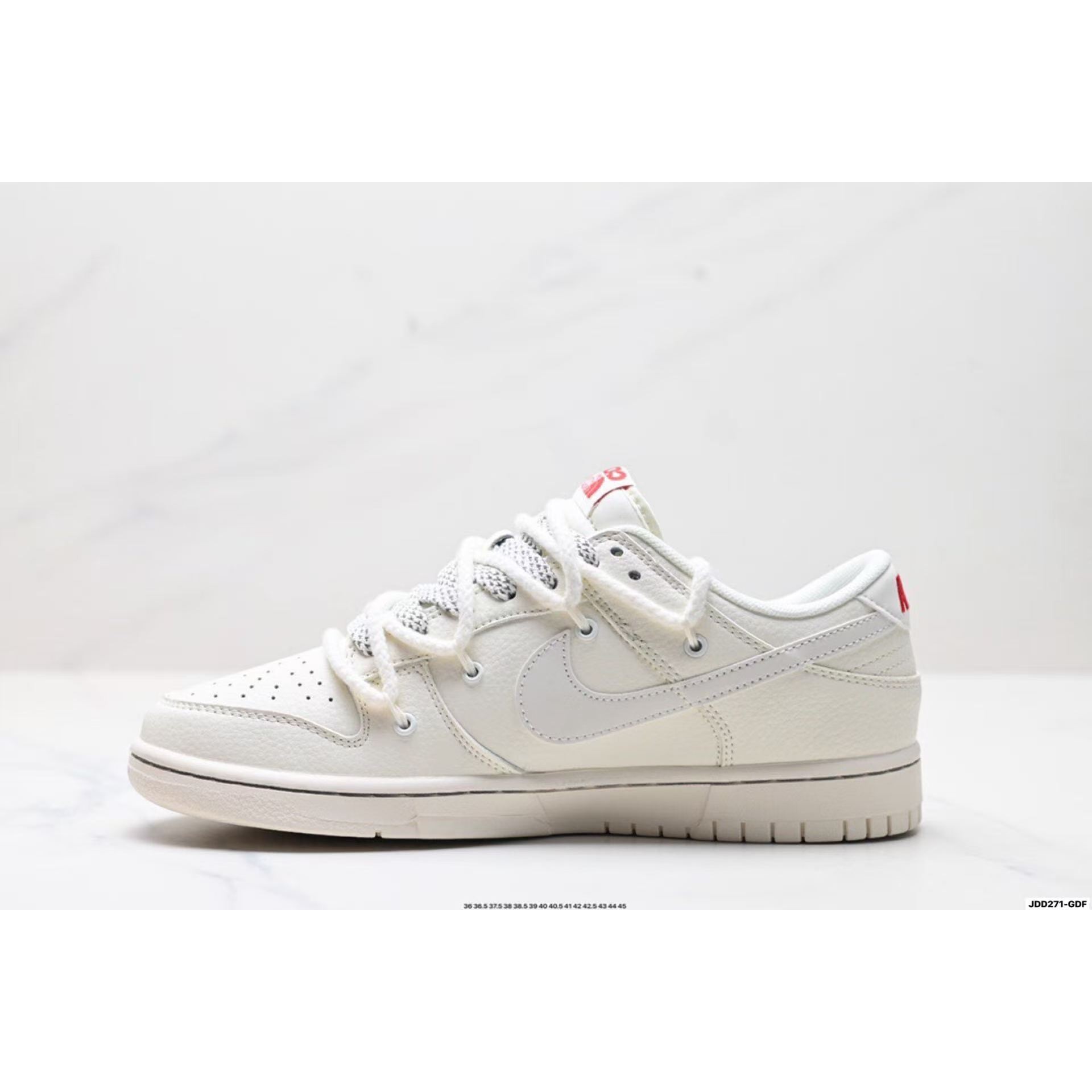 <p>Nike Dunk Low 低帮休闲运动板鞋(白)</p>