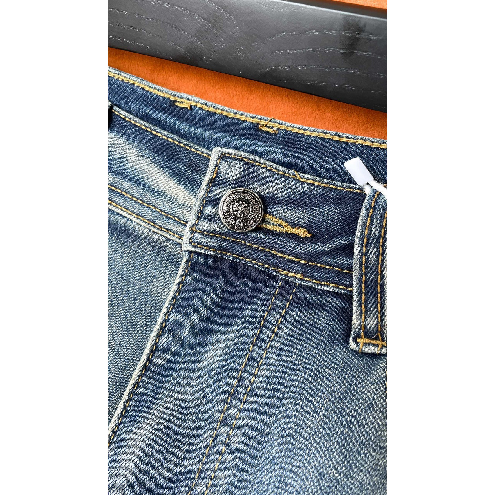 <p>CHROME HEARTS 牛仔褲</p>