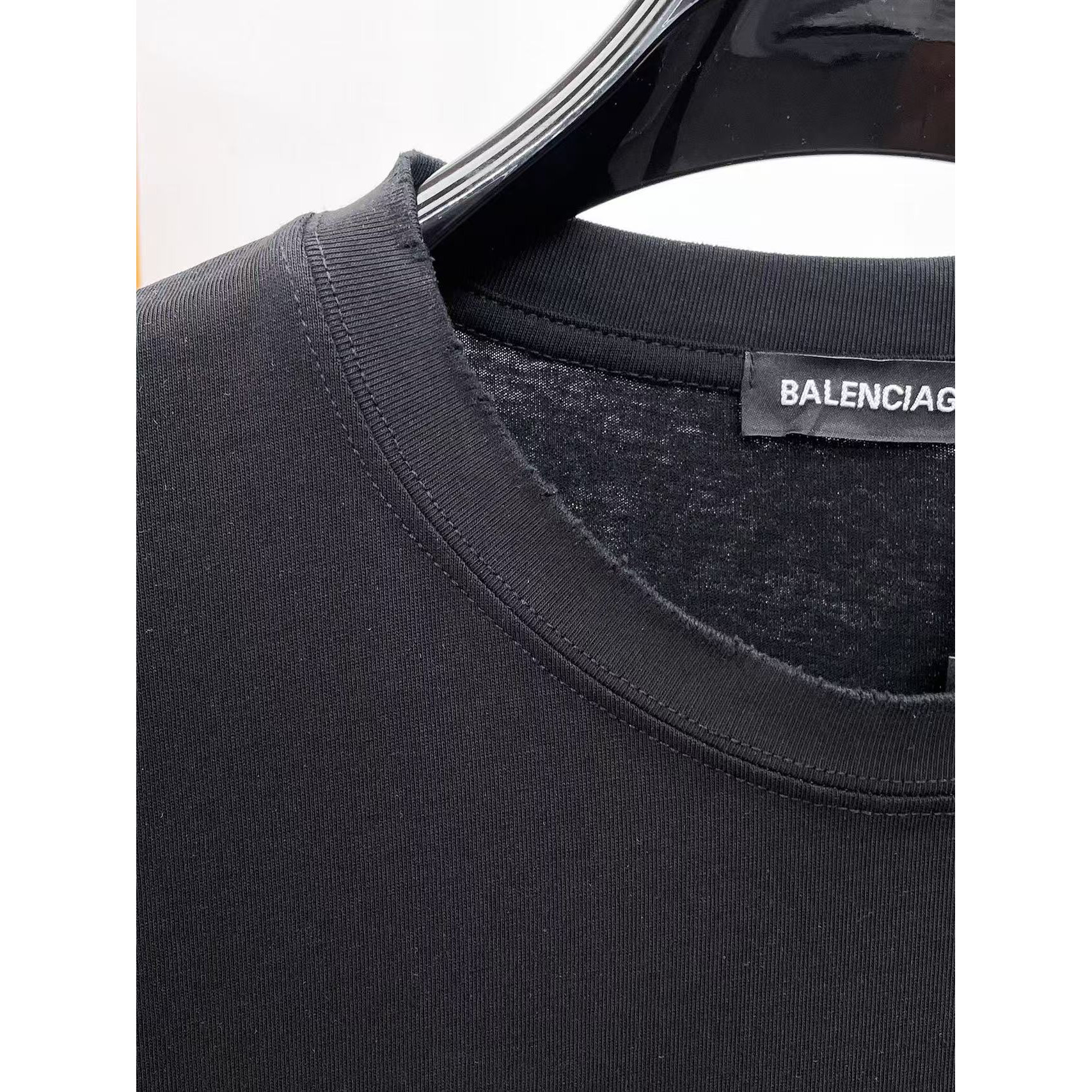 <p>Balenciaga 专柜新款短袖T恤(黑)</p>