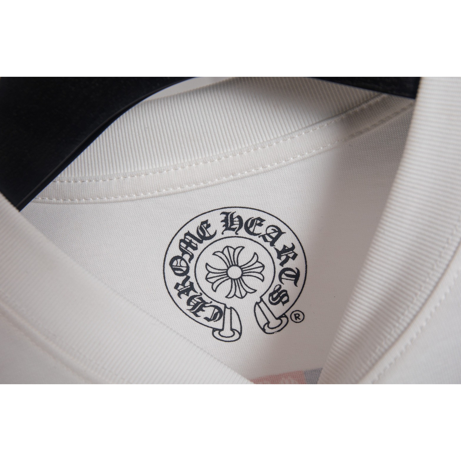 <p>CHROME HEARTS 国旗印花圆领长袖<br />
(PJ0251)(白色)</p>