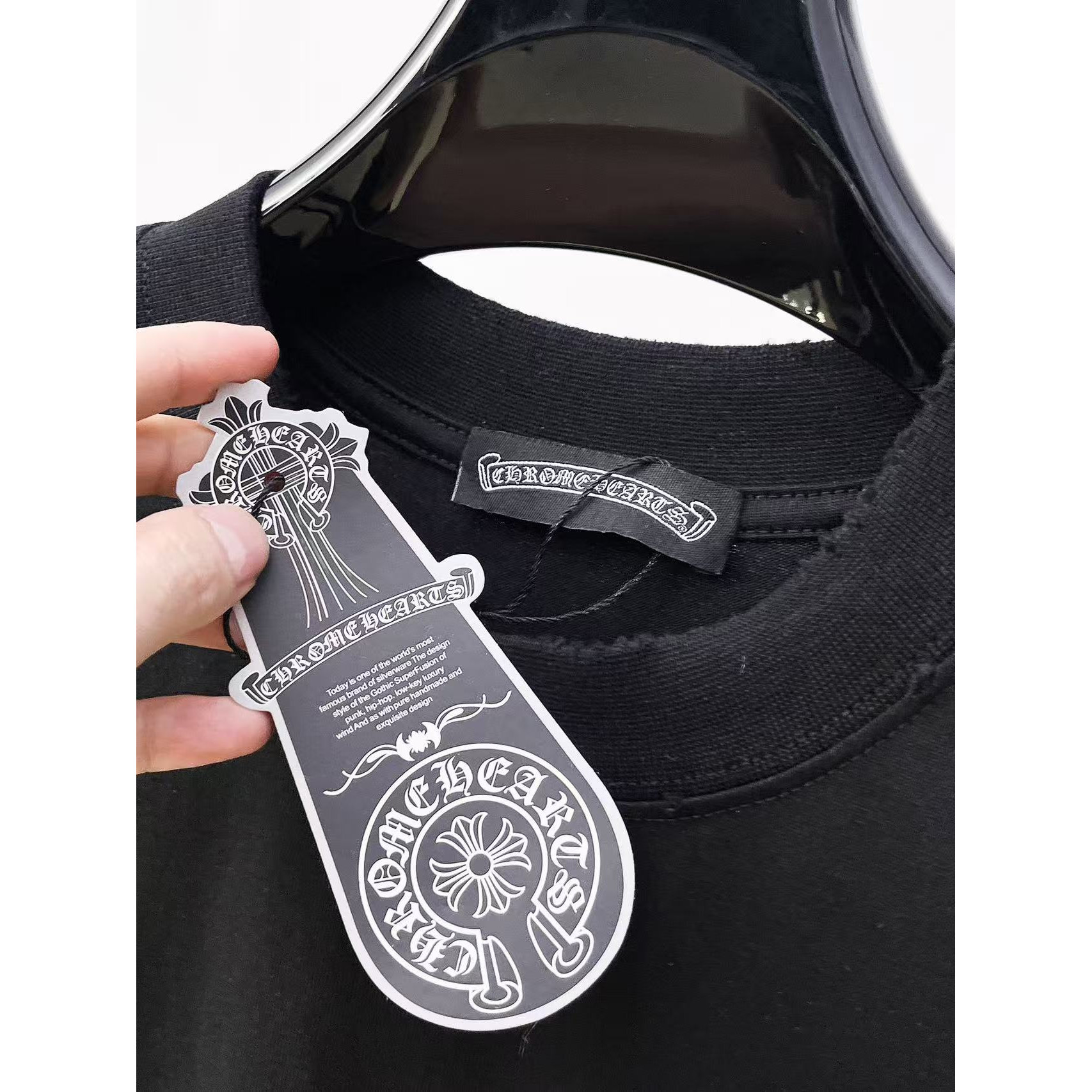 <p>CHROME HEARTS 专柜新款短袖T恤(黑)</p>