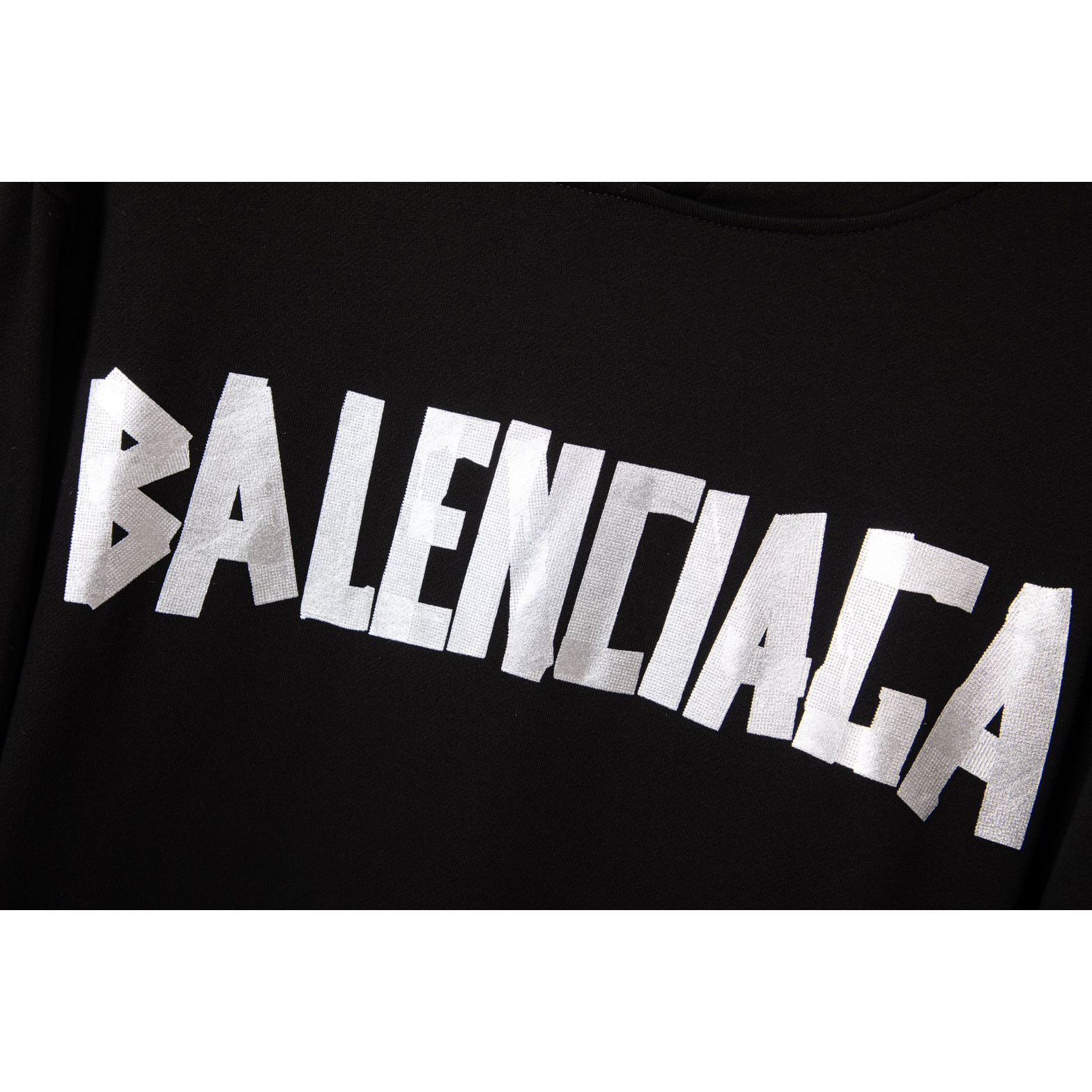 <p>Balenciaga 印花连帽外套(DZ83)(黑色)</p>
