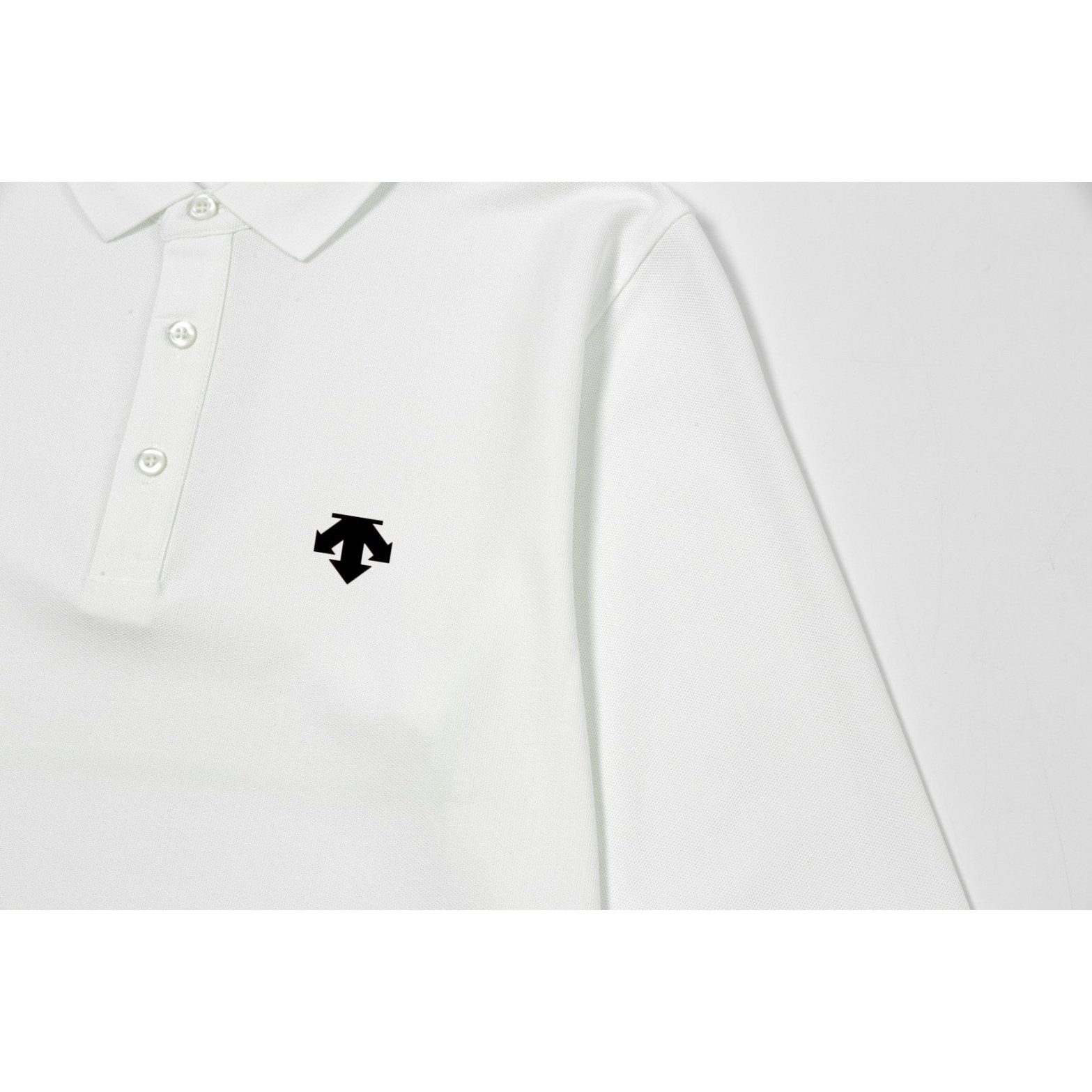 <p>Descente 男士高端珠地棉休闲长袖POLO衫(白)</p>