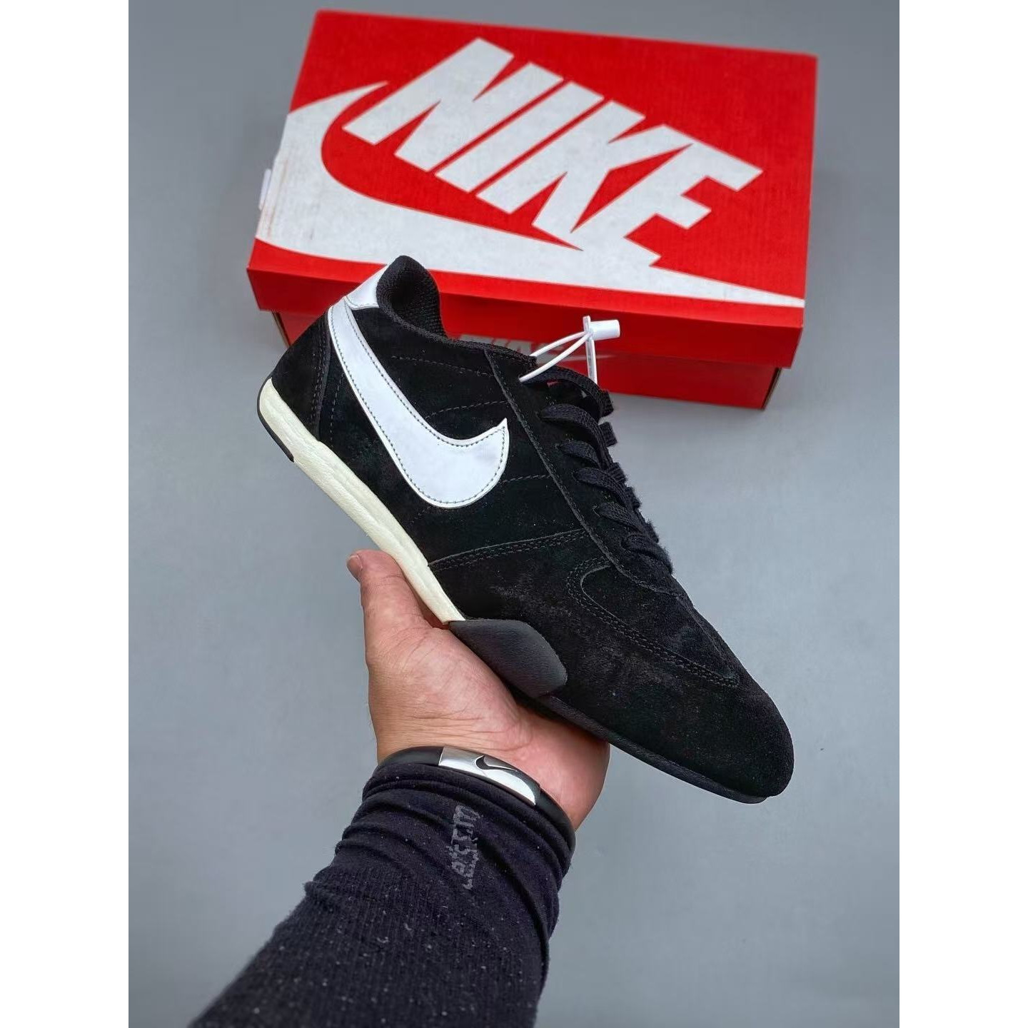 <p>全色&nbsp;Nike Sprint Sister 休闲徳训板鞋</p>