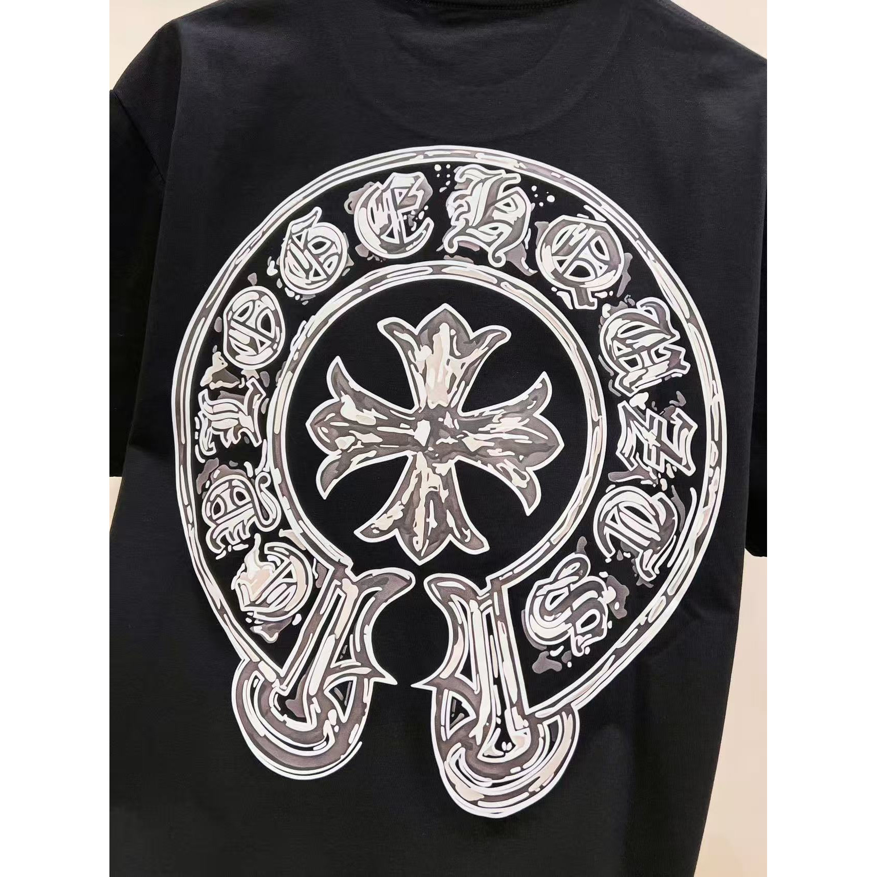 <p>CHROME HEARTS 手绘泼墨短袖t恤(黑)</p>