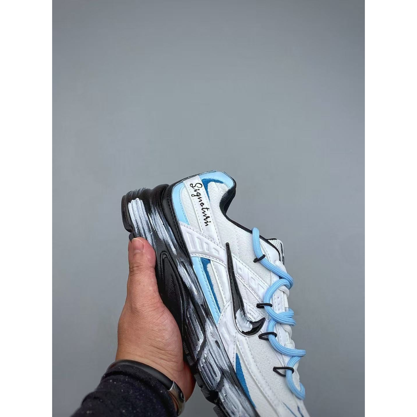 <p>NIKE INITIATOR 涂鸦复古潮流运动舒适老爹鞋 (藍)</p>