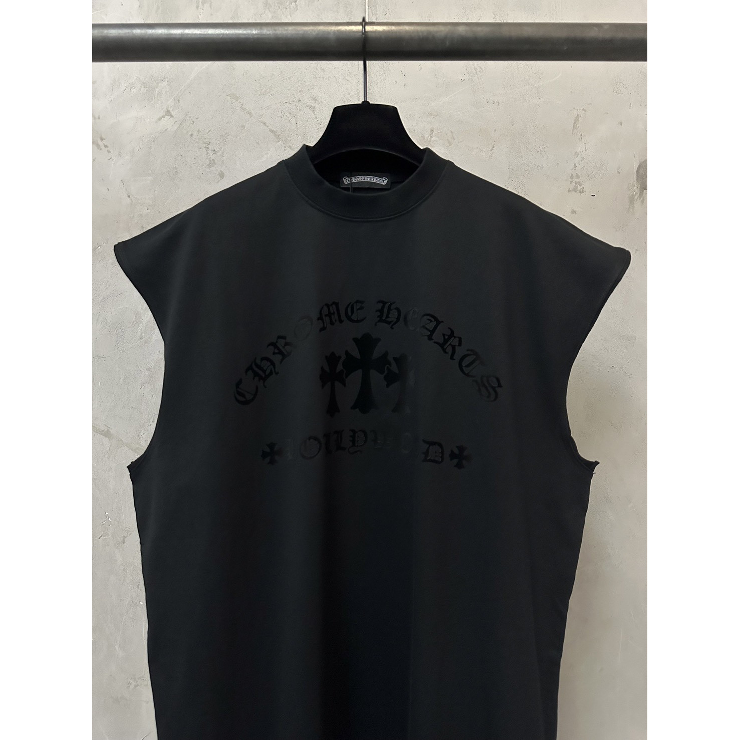 <p>Chrome Hearts 十字架植绒印花坎肩背心(黑)</p>