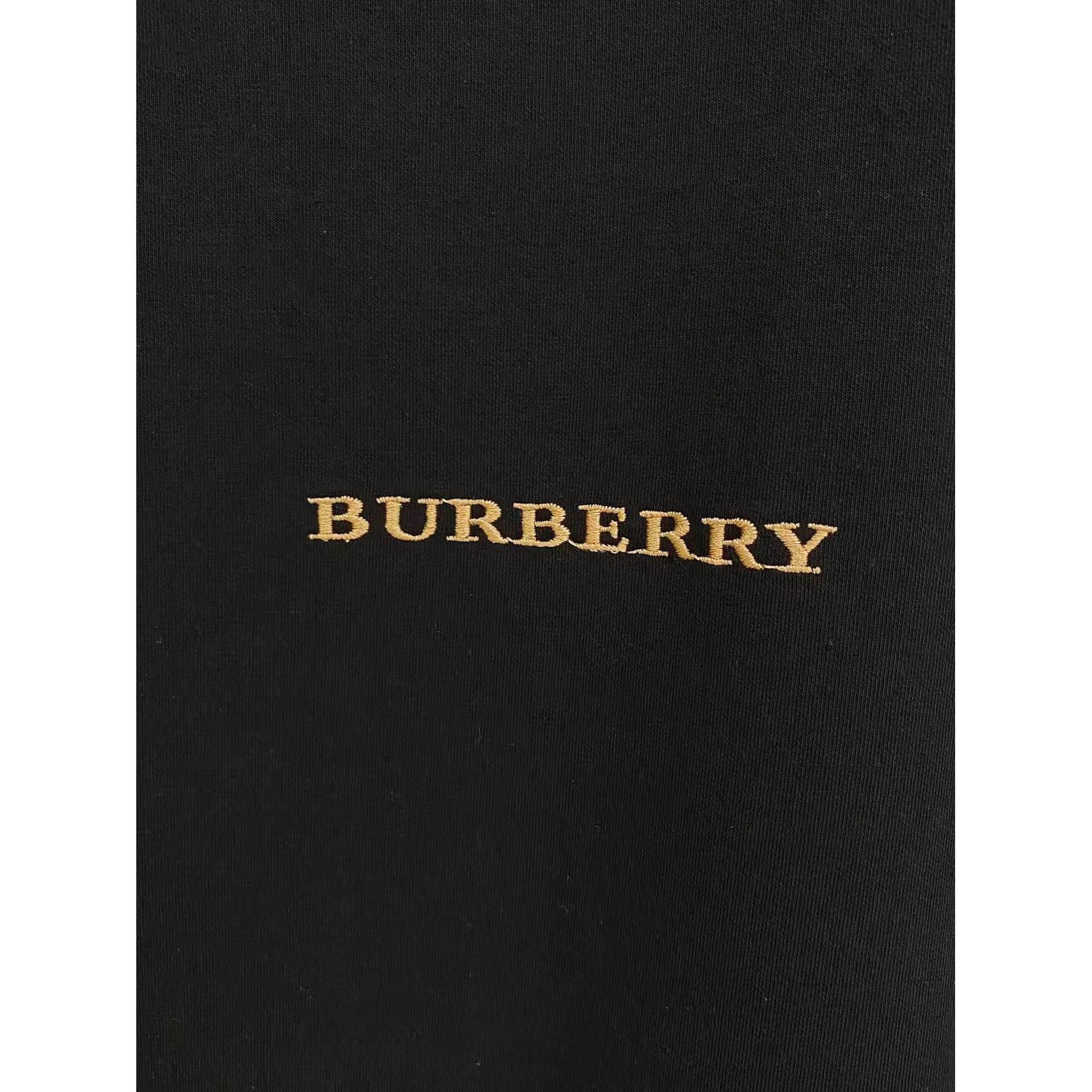 <p>BURBERRY 太空棉卫衣(黑)</p>