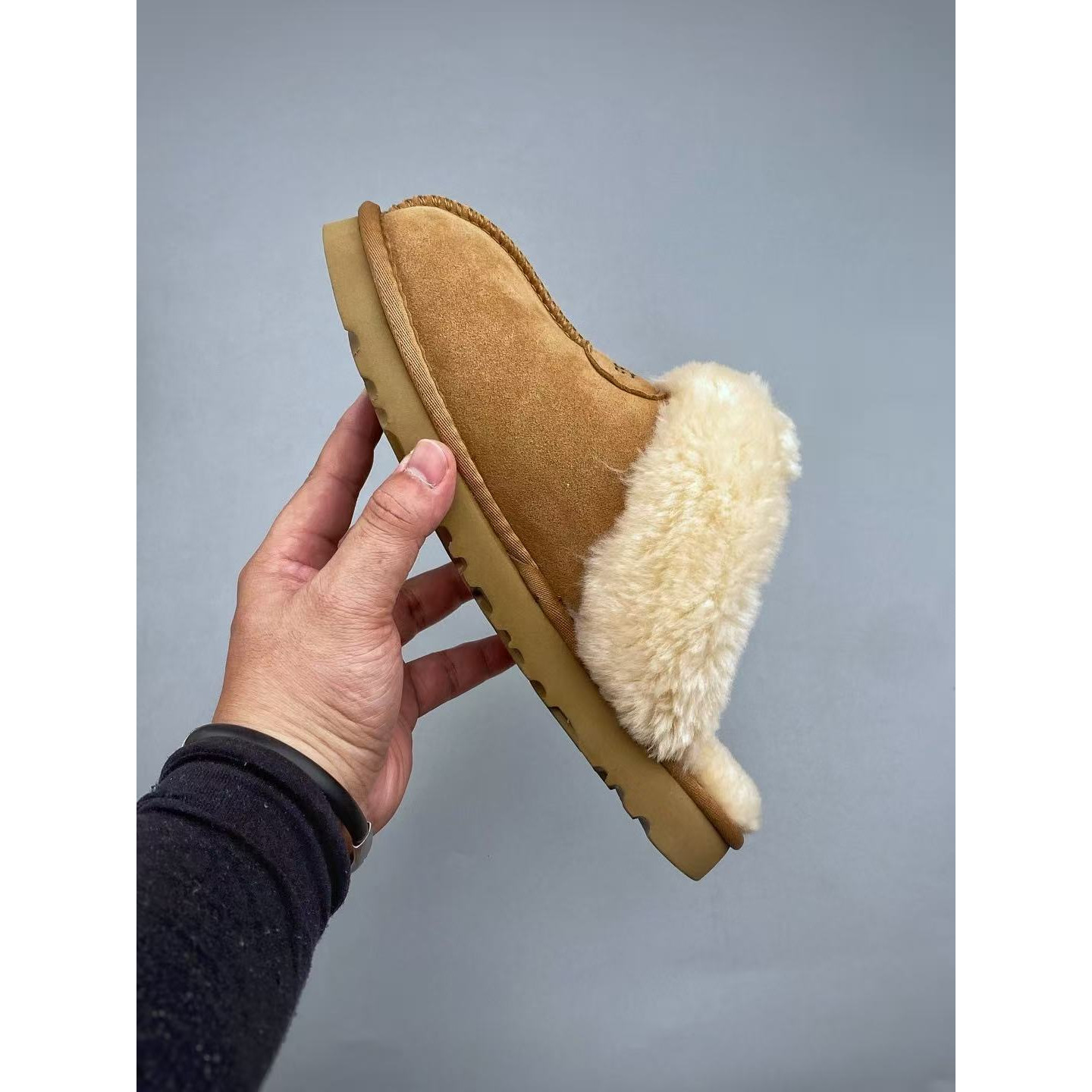 <p>UGG 千颂伊同款羊毛拖鞋</p>