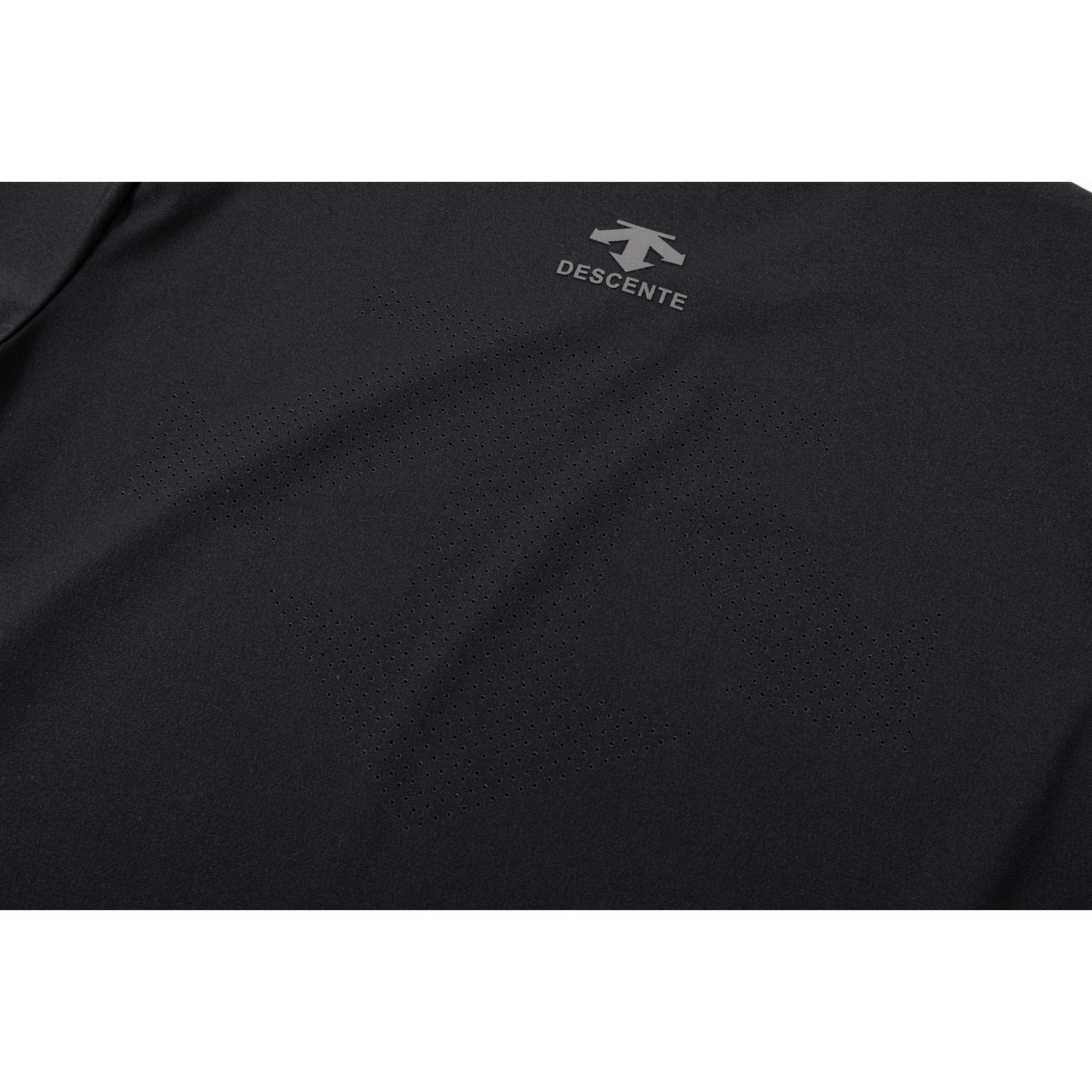 <p>DESCENTE 速干机能短袖T恤(黑)</p>