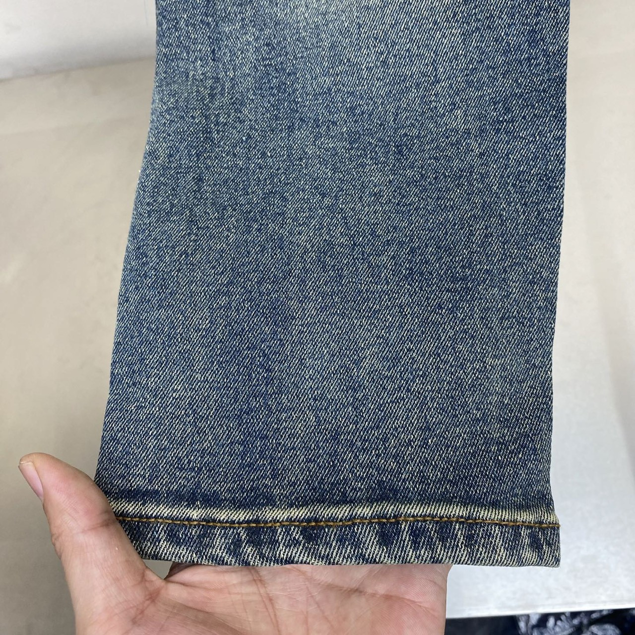 <p>GUCCI&nbsp;丹宁水洗牛仔裤(6912)</p>
