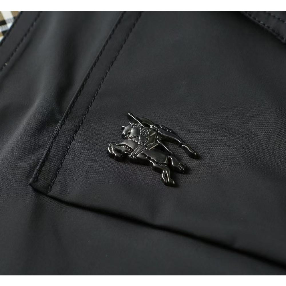 <p>BURBERRY 男士夹克外套(黑)</p>