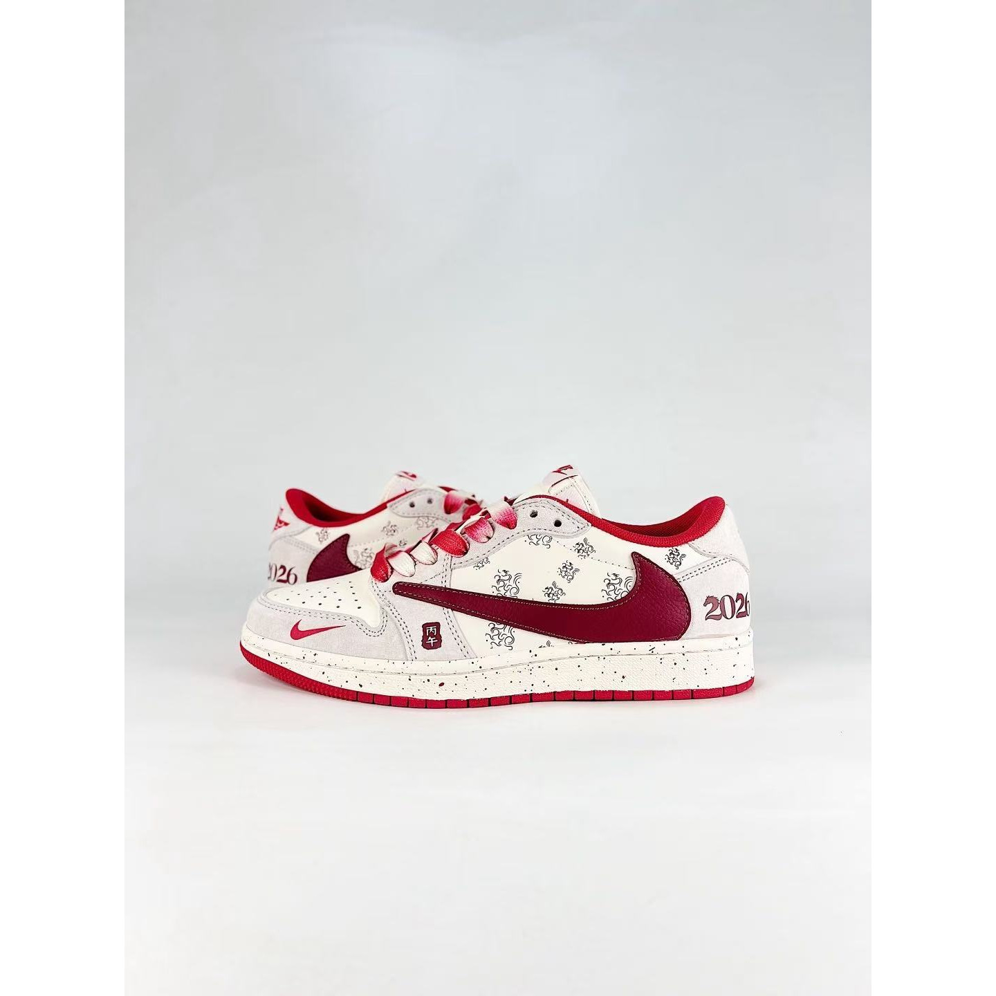 <p>Nike Air Jordan 1&nbsp;低帮复古文化板鞋(紅)</p>