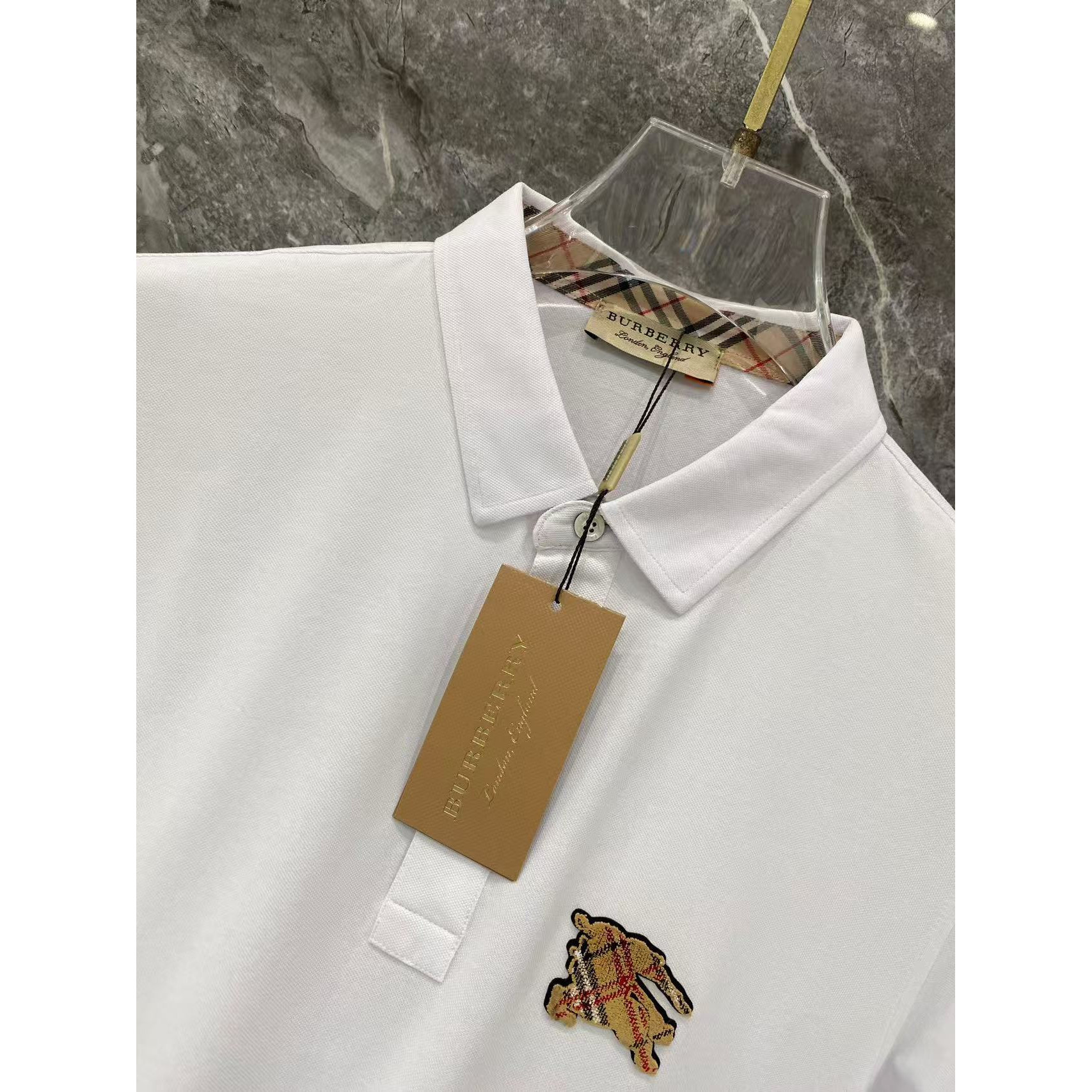 <p>Burberry 秋冬长袖Polo(782980)</p>