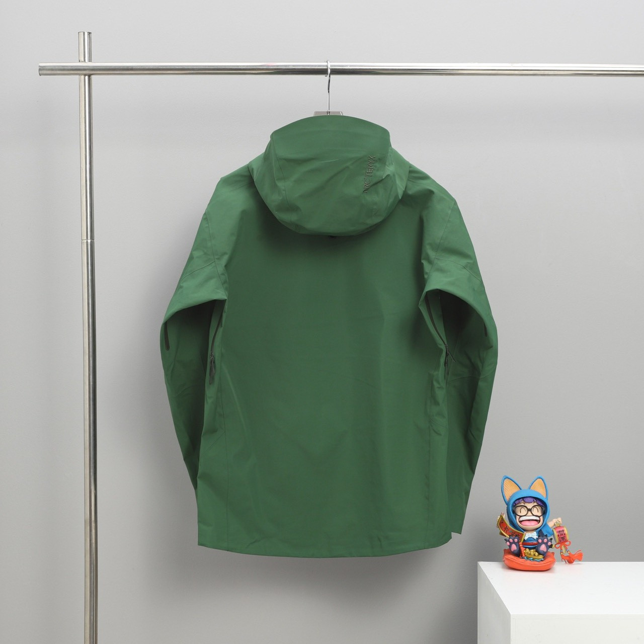 <p>Arc'teryx Bate SL 轻质透气连帽冲锋衣(綠)</p>