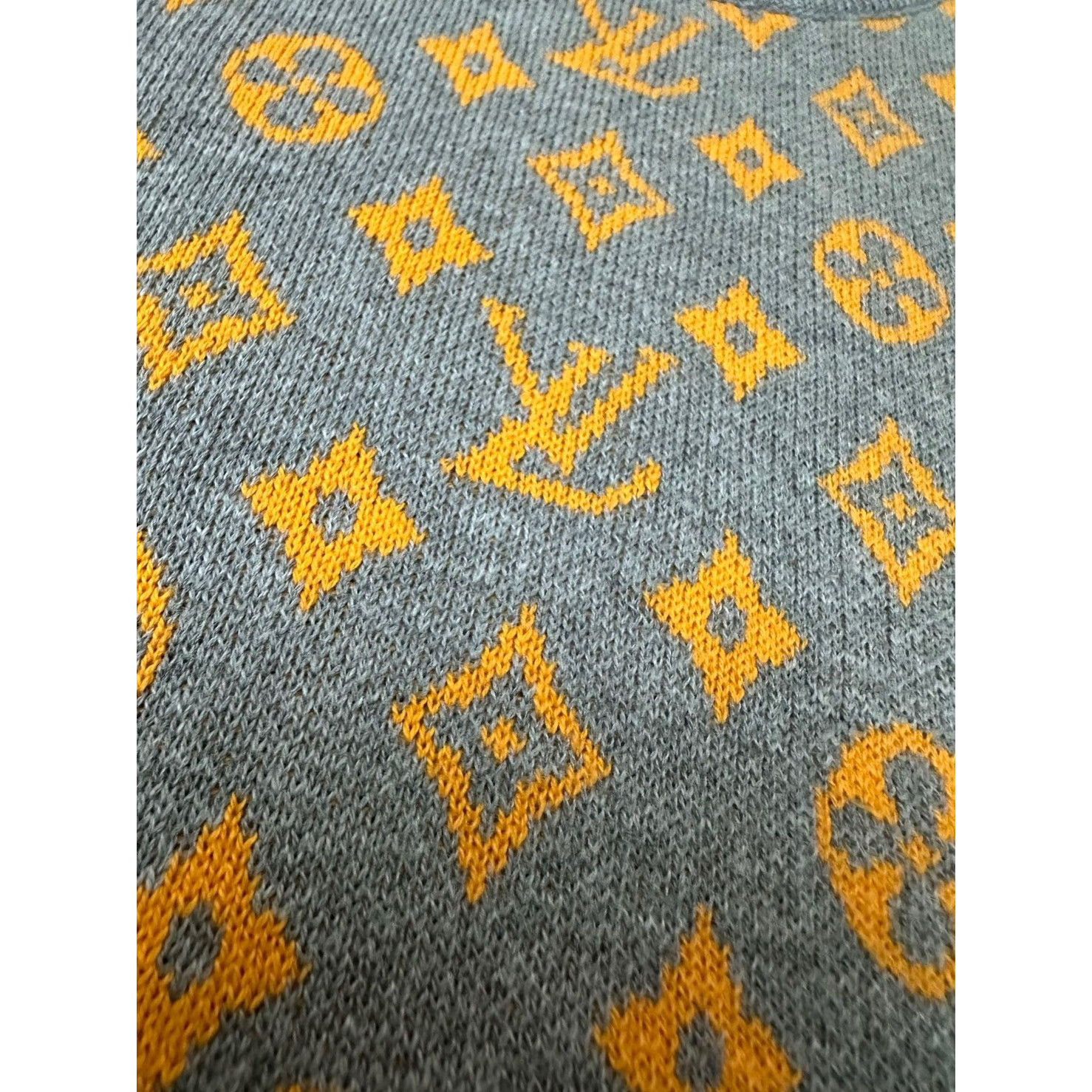 <p>LOUIS VUITTON 全幅提花针织短袖(橙灰色)</p>