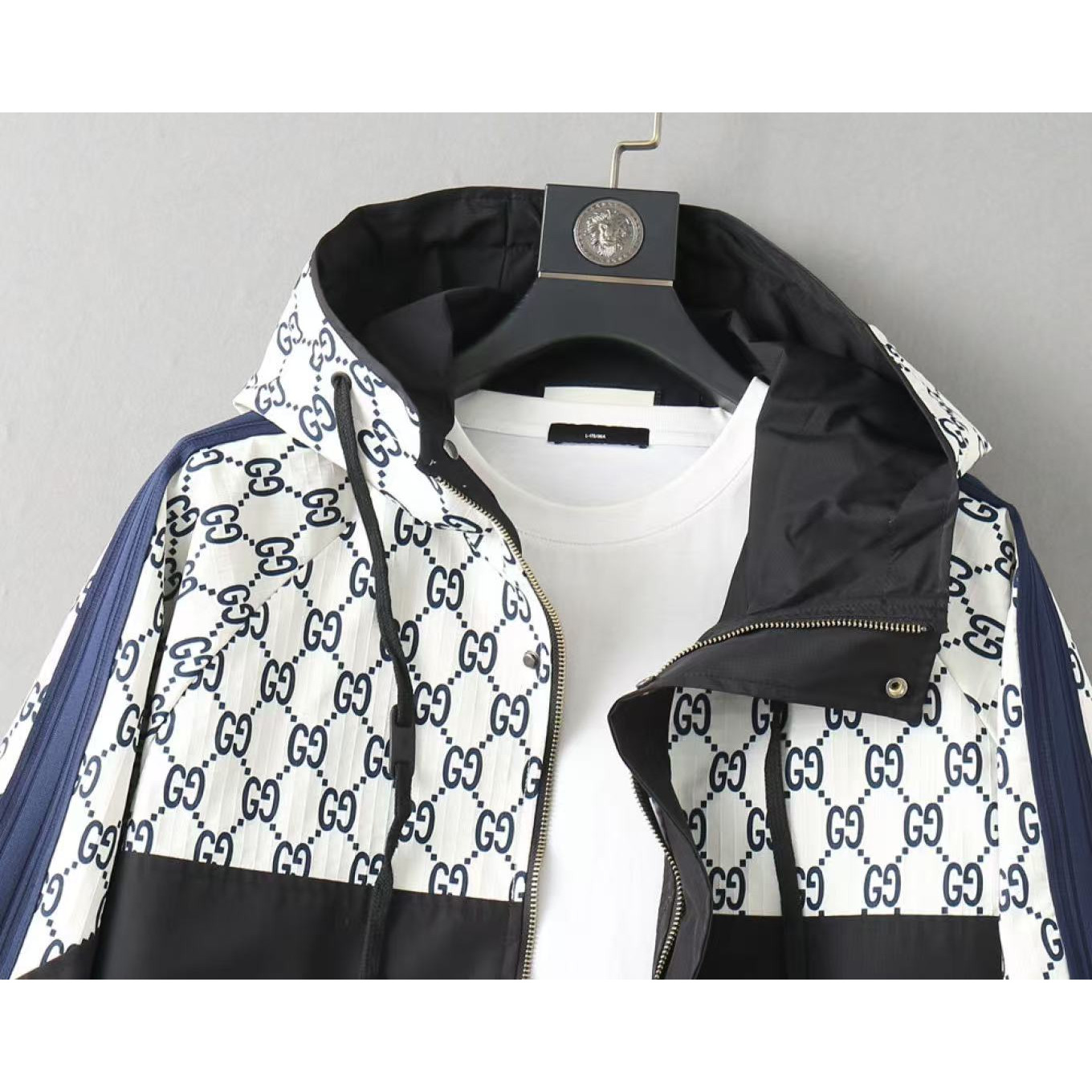 <p>GUCCI 男士夹克外套(白)</p>